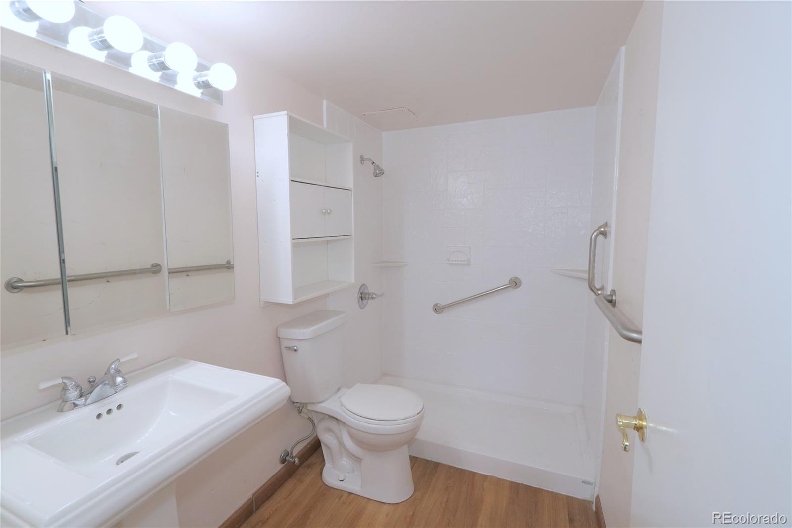 MLS Image #10 for 799  dahlia street,denver, Colorado