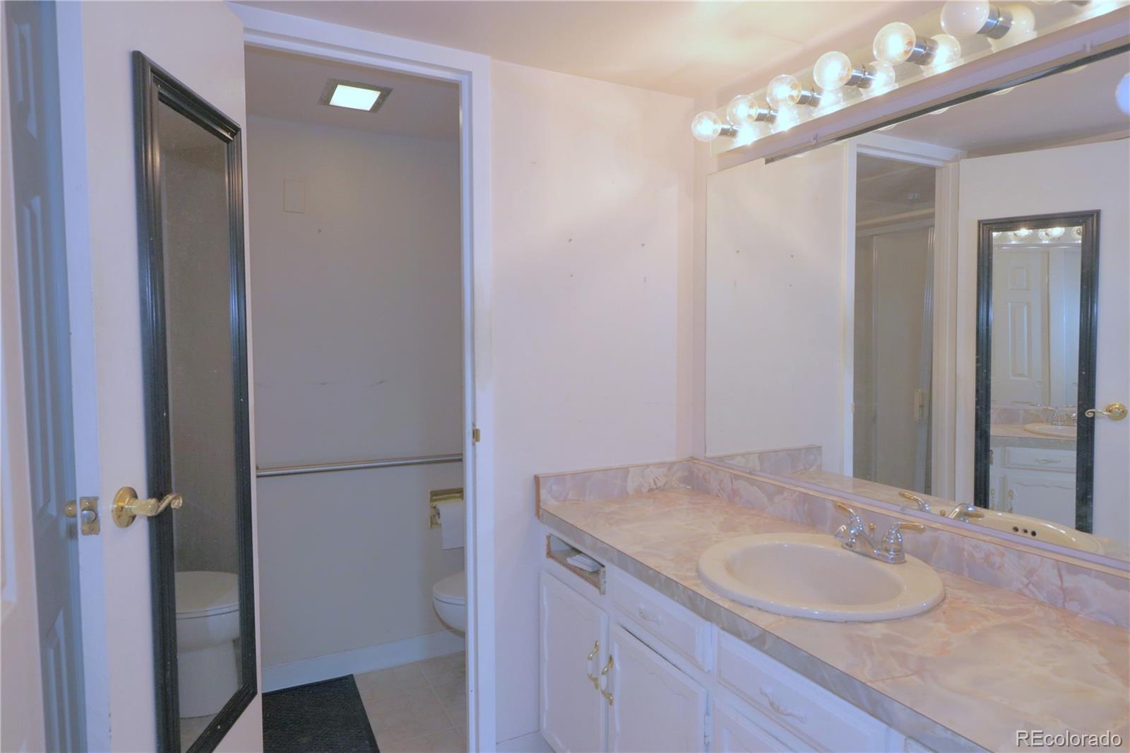 MLS Image #15 for 799  dahlia street,denver, Colorado
