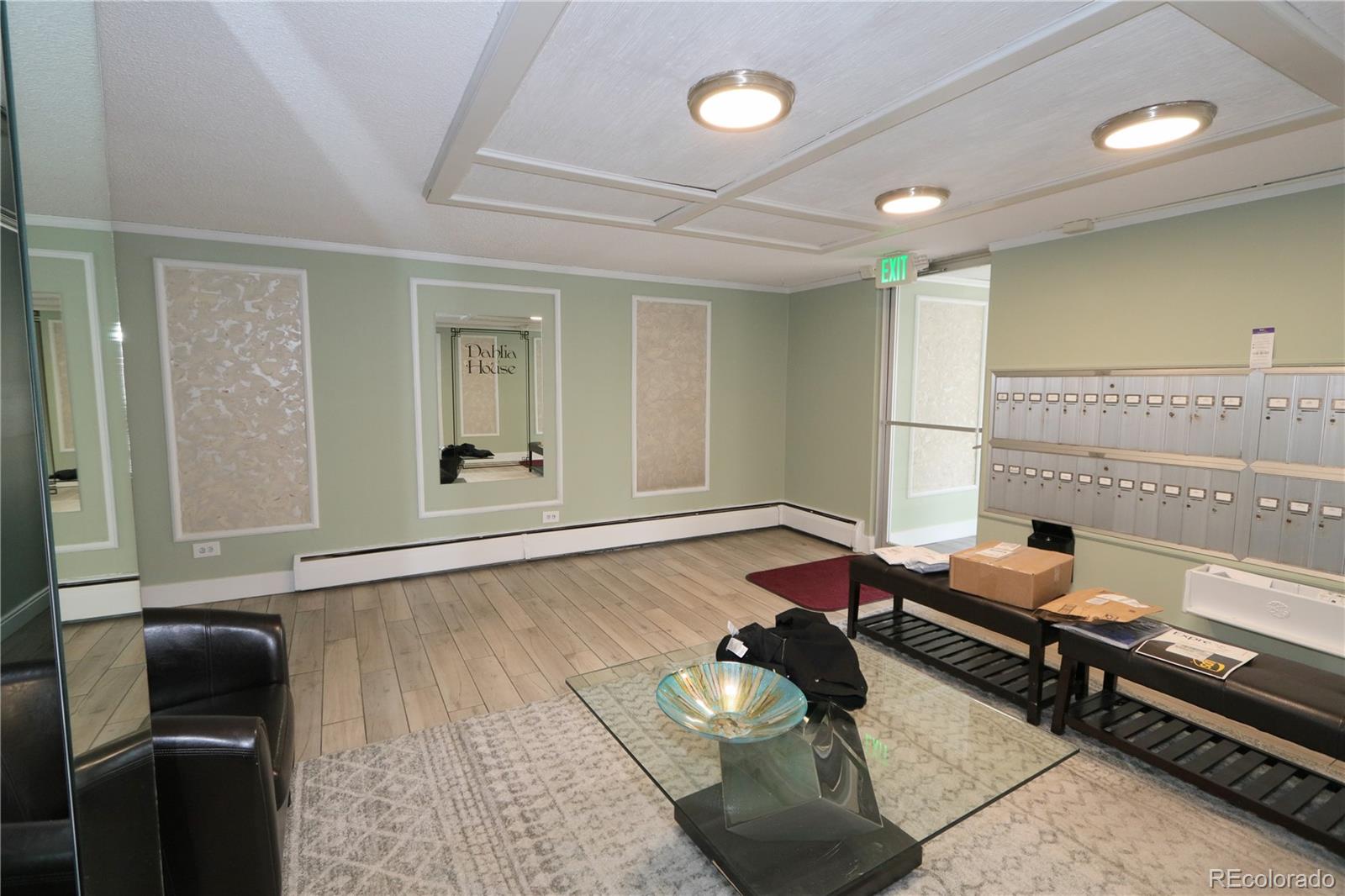 MLS Image #18 for 799  dahlia street,denver, Colorado