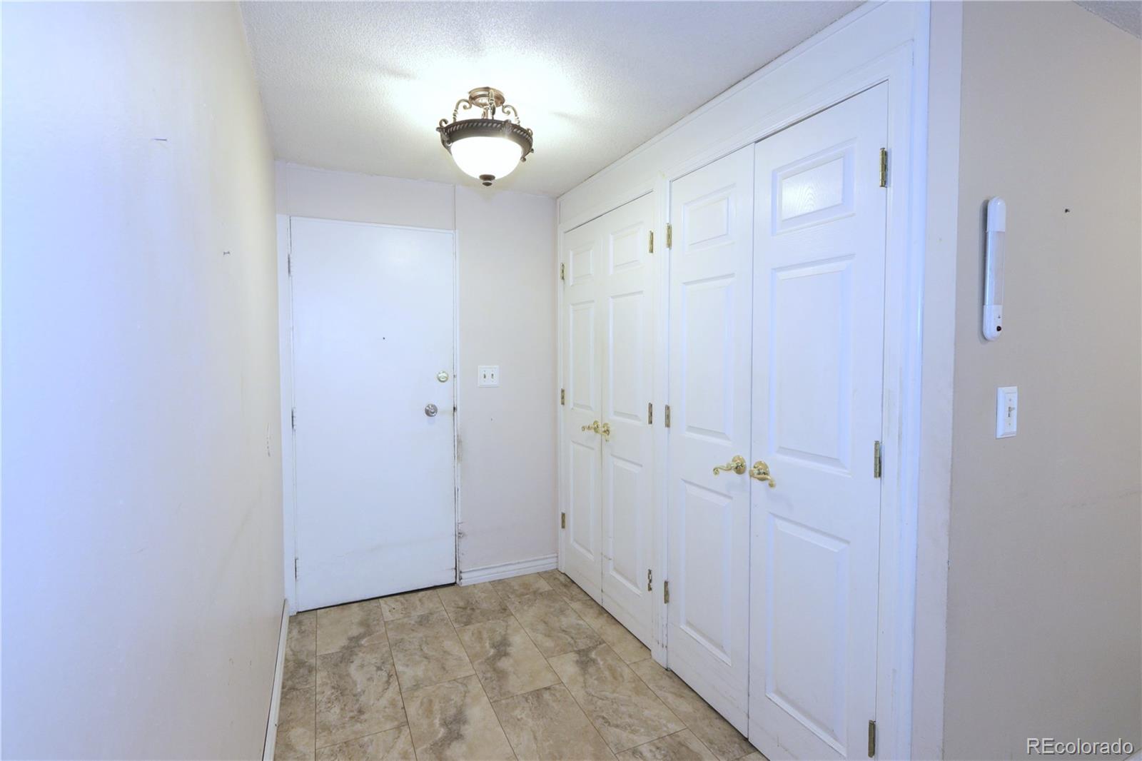 MLS Image #4 for 799  dahlia street,denver, Colorado