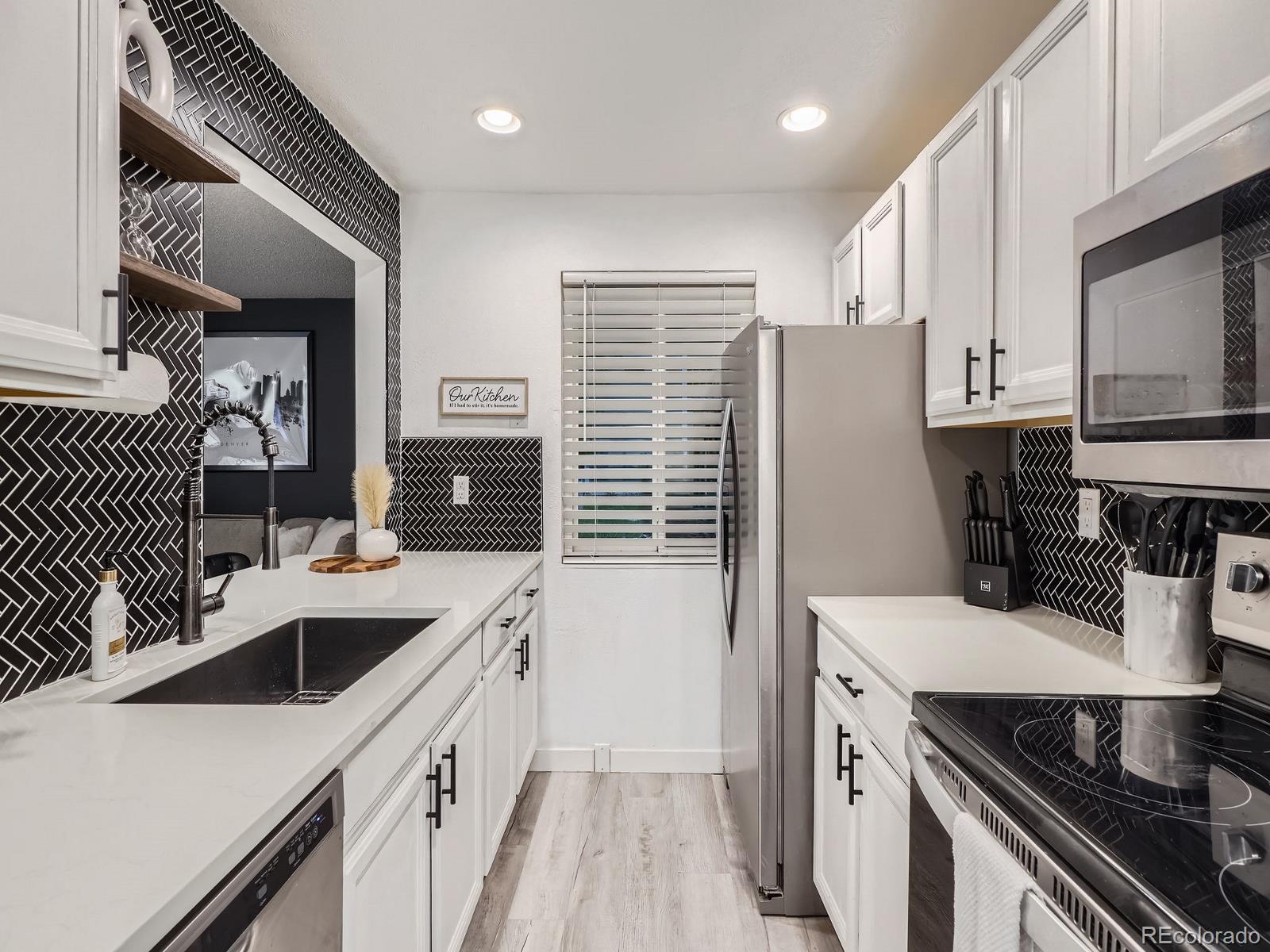 MLS Image #2 for 4068 s atchison way 101,aurora, Colorado