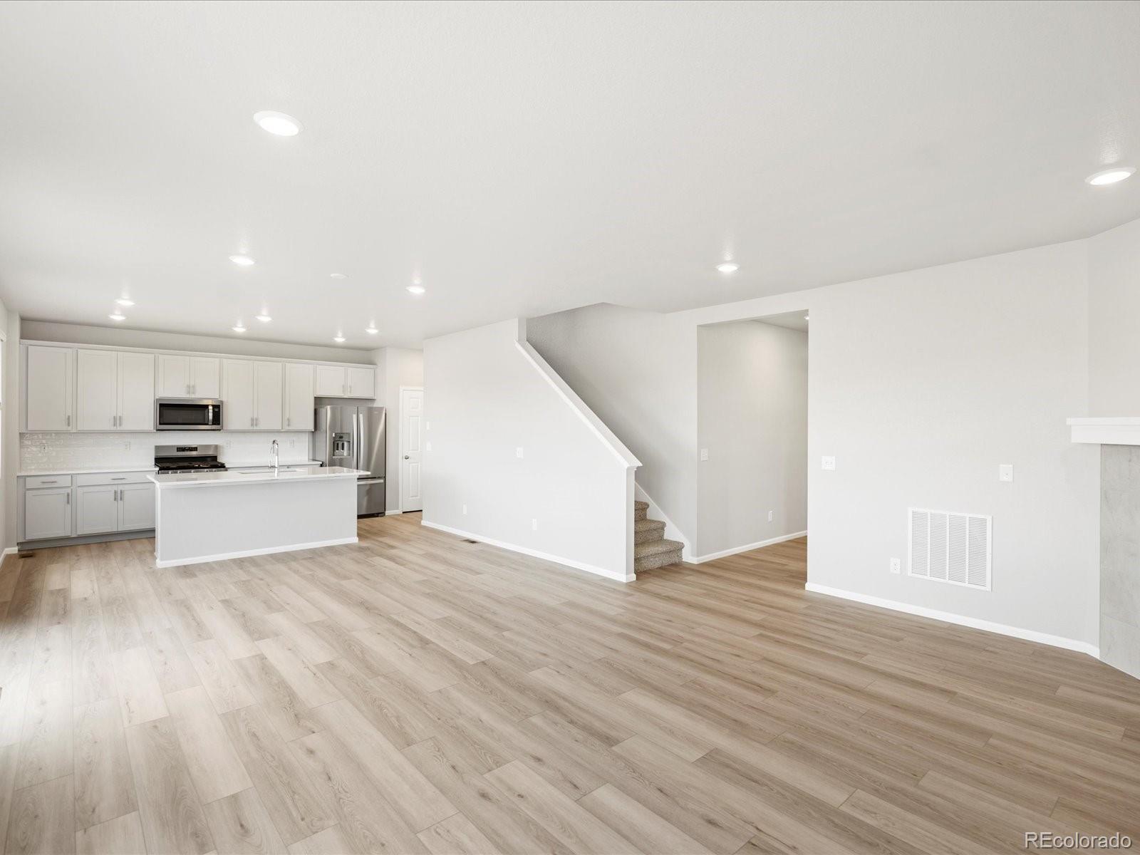 MLS Image #5 for 17517 e 89th way,commerce city, Colorado