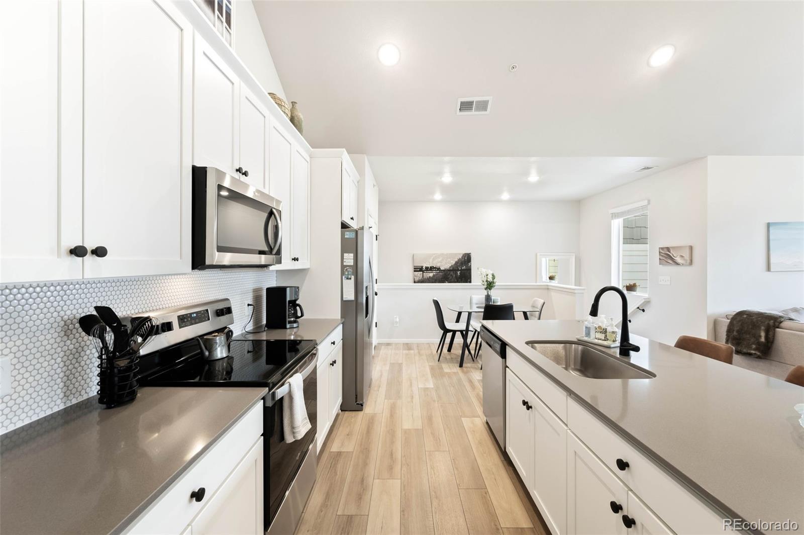 MLS Image #7 for 2078  autumn moon drive,windsor, Colorado
