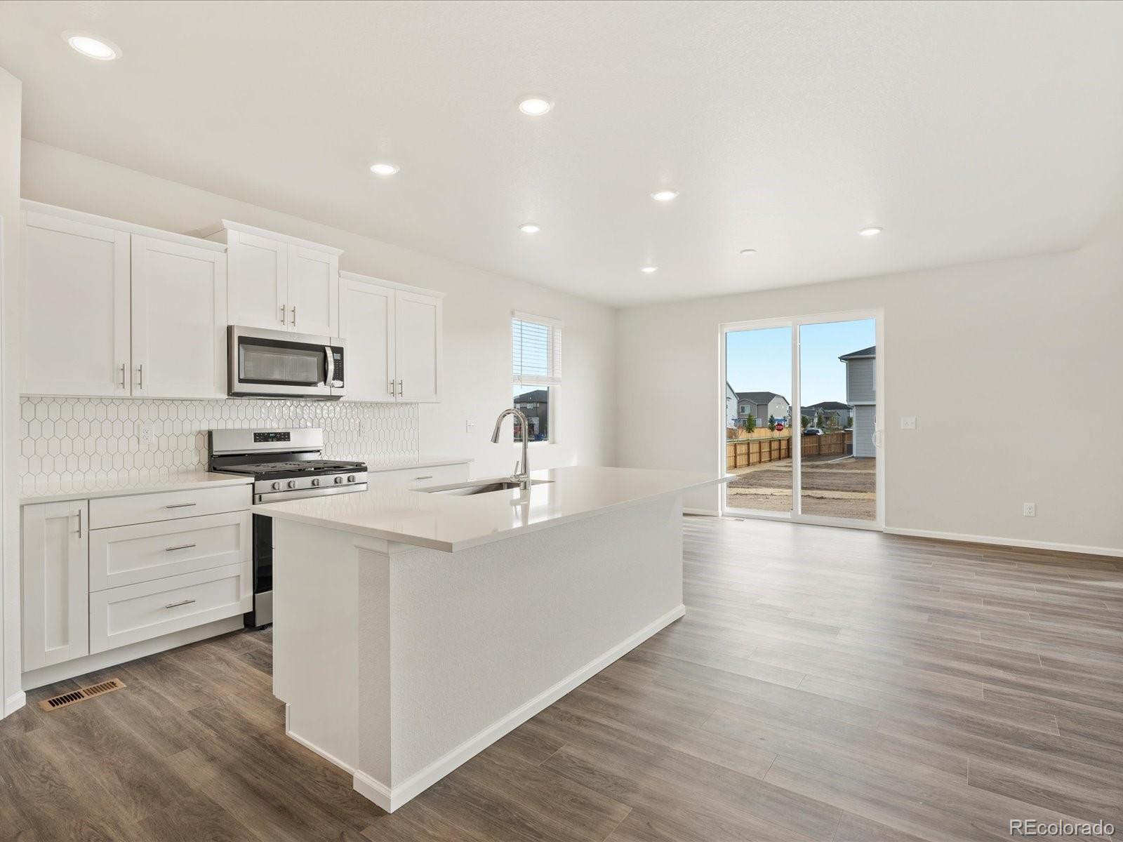 MLS Image #5 for 8898  salida street,commerce city, Colorado
