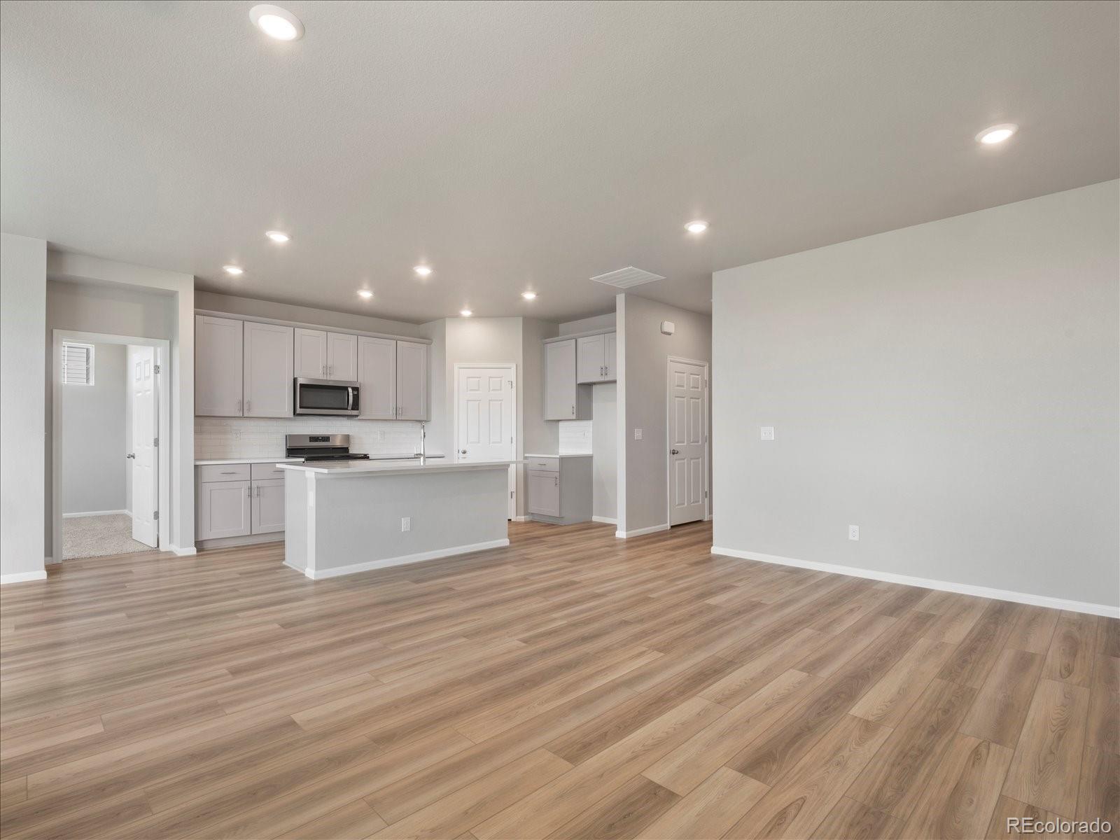 MLS Image #8 for 17557 e 89th way,commerce city, Colorado
