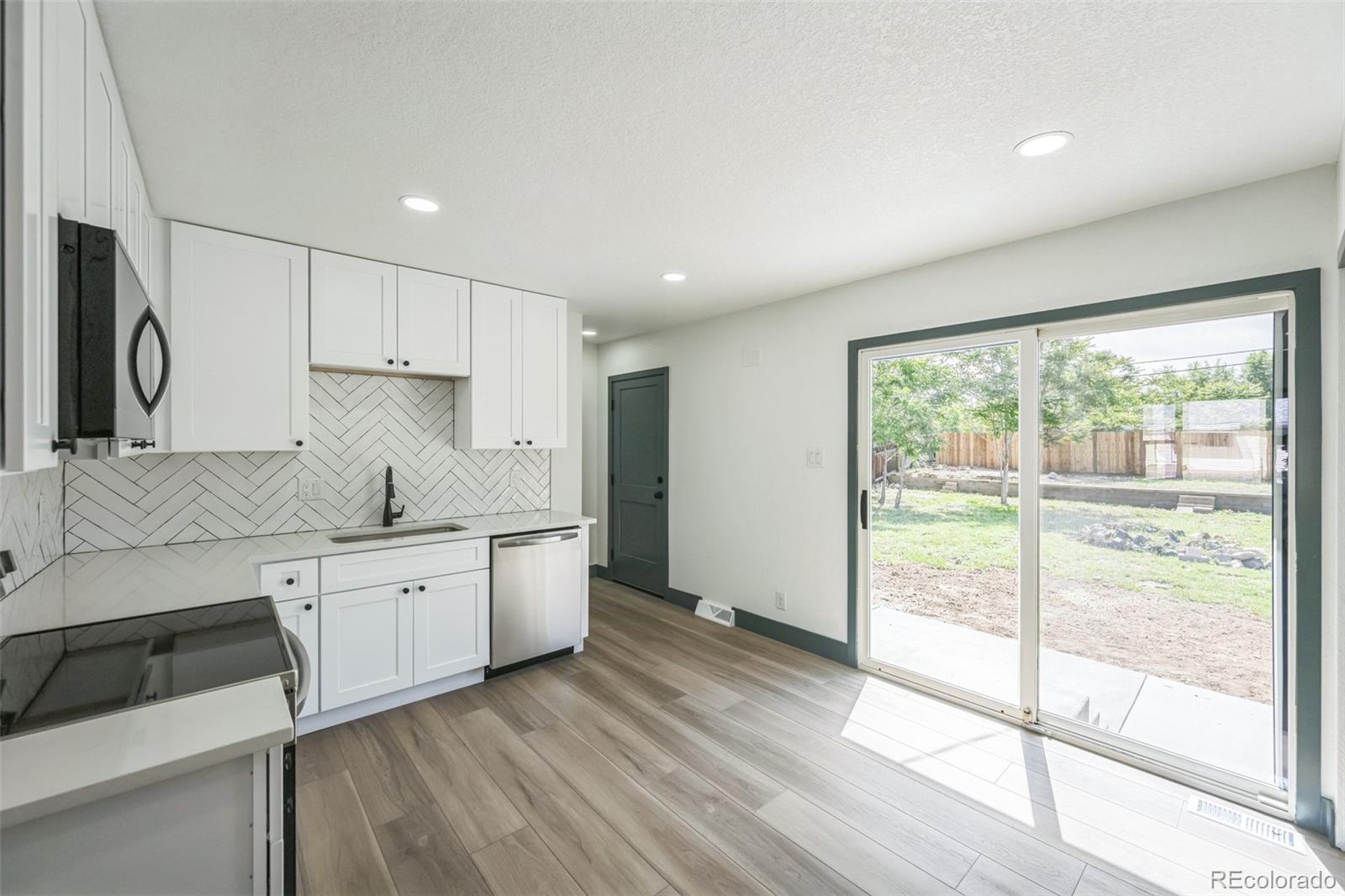 MLS Image #4 for 7810  larkwood street,commerce city, Colorado