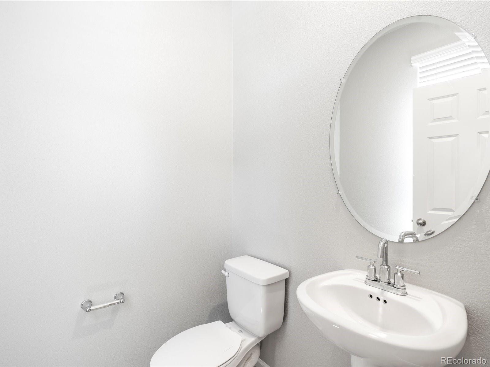 MLS Image #14 for 22495 e 7th place,aurora, Colorado
