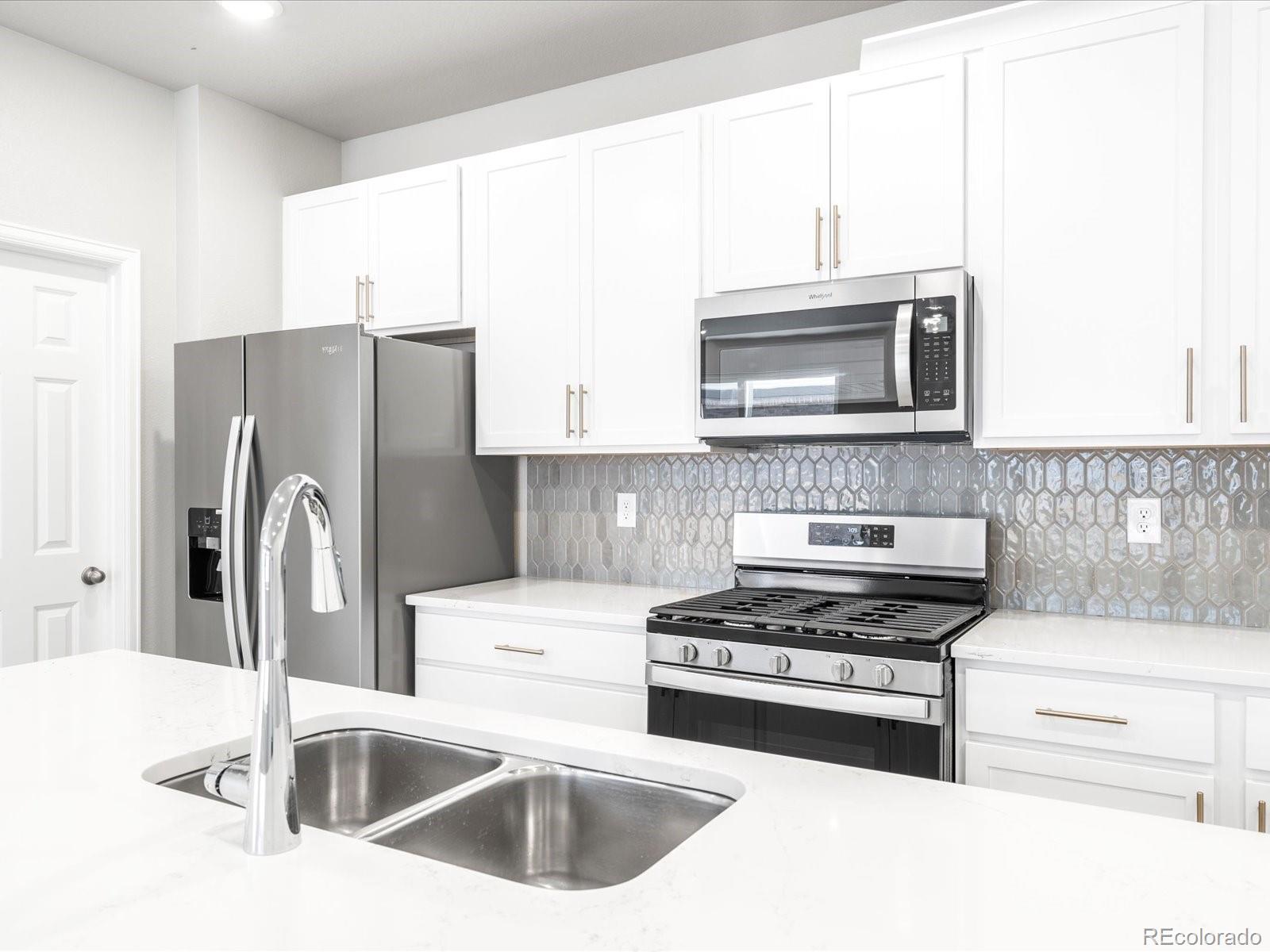 MLS Image #3 for 22495 e 7th place,aurora, Colorado