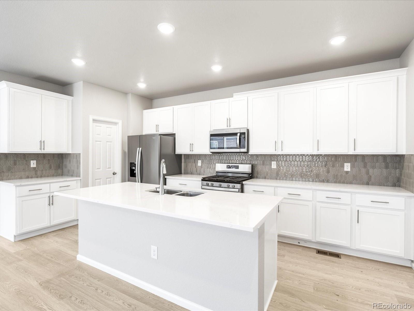 MLS Image #6 for 22495 e 7th place,aurora, Colorado