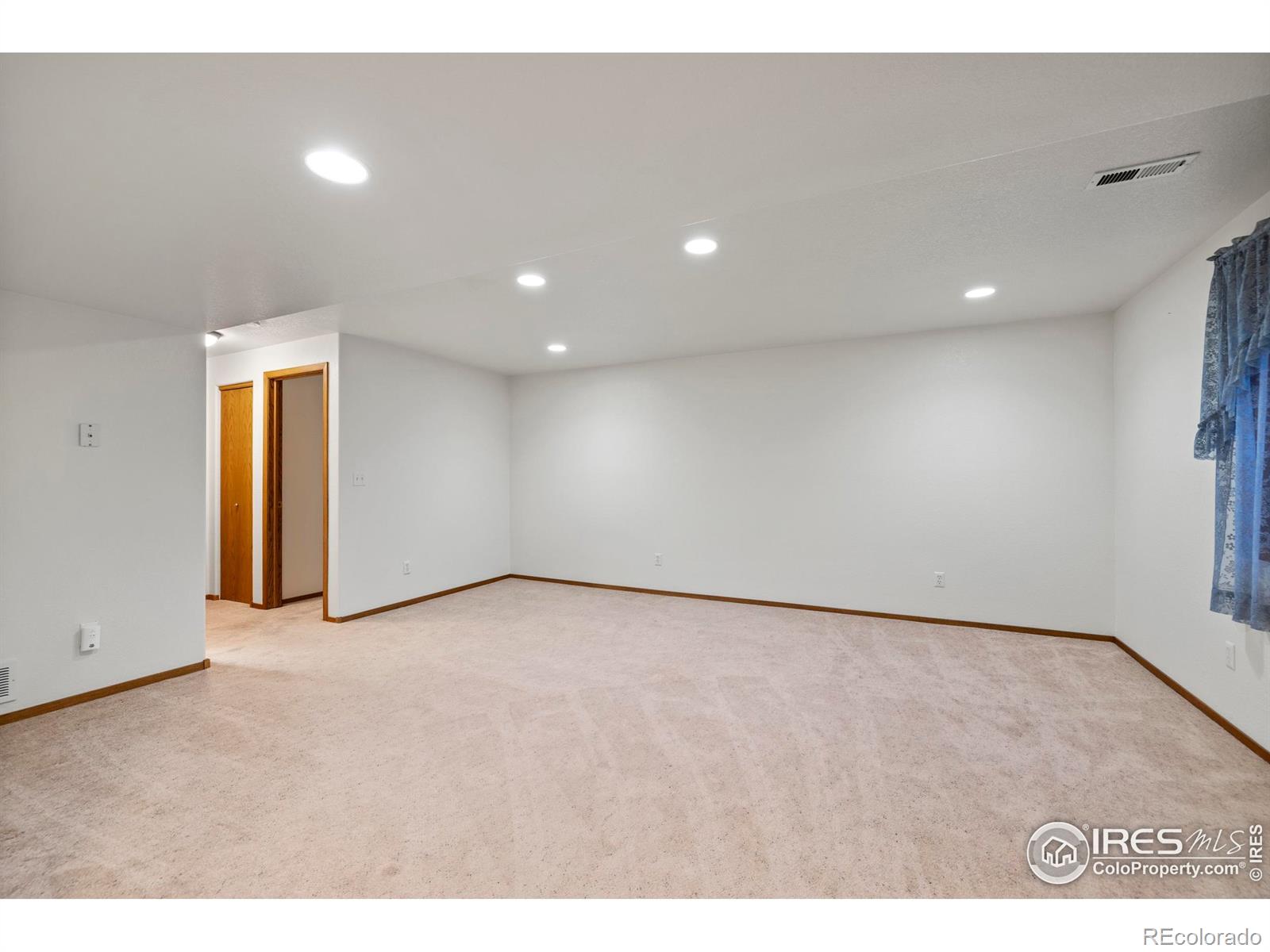 MLS Image #23 for 2476  forsythia drive,loveland, Colorado