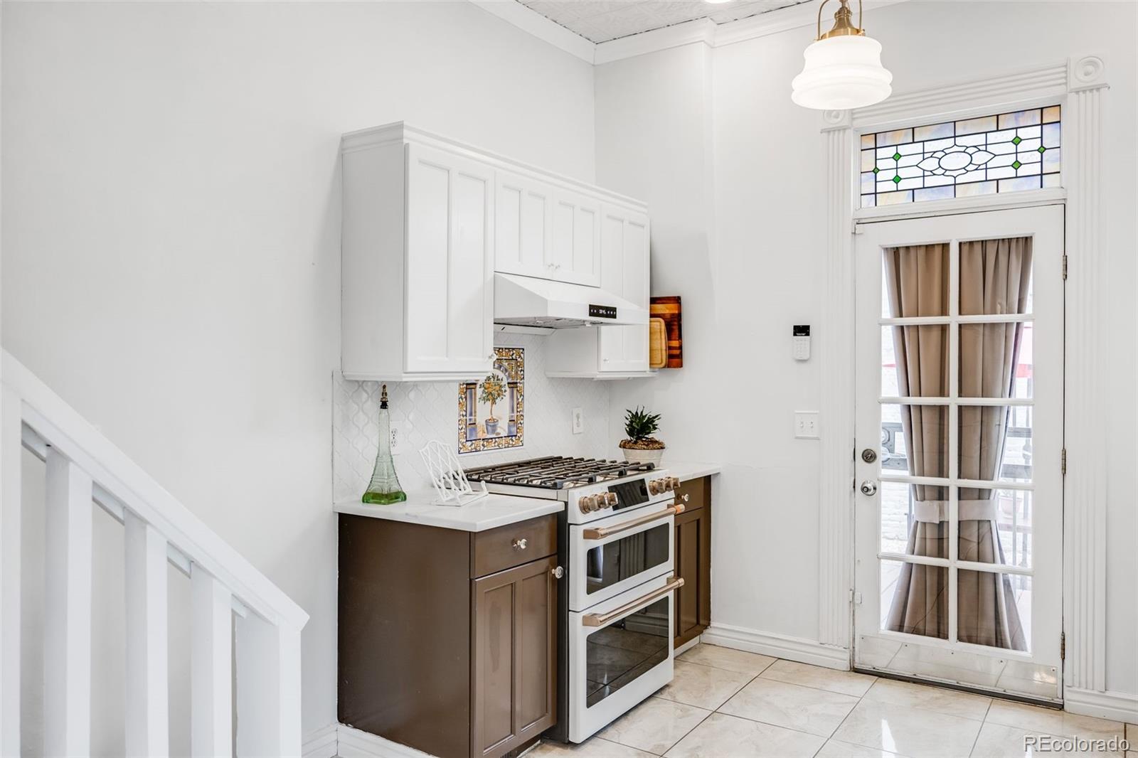 MLS Image #11 for 3106 n franklin street,denver, Colorado