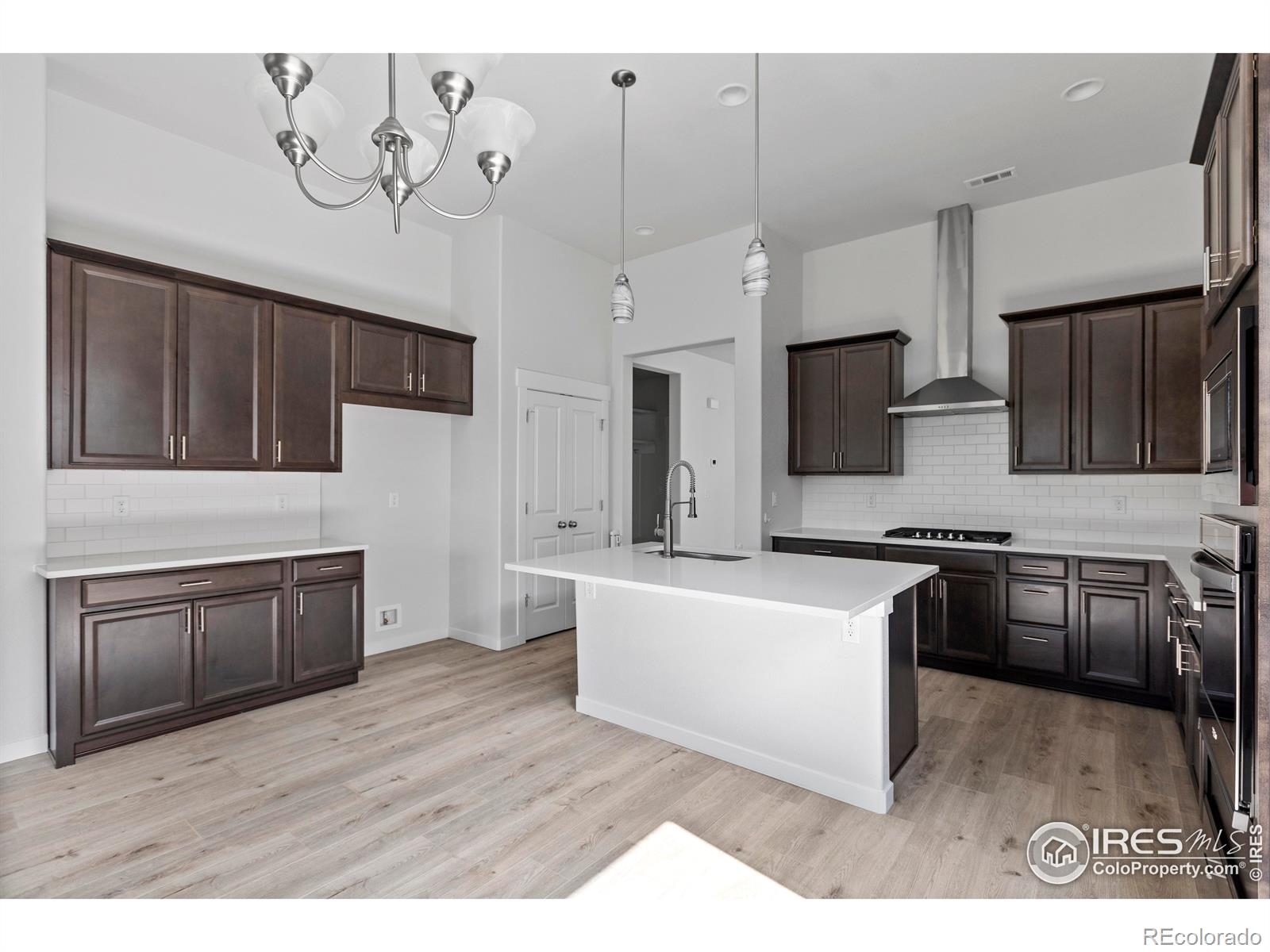 MLS Image #10 for 4246  martinson drive,loveland, Colorado