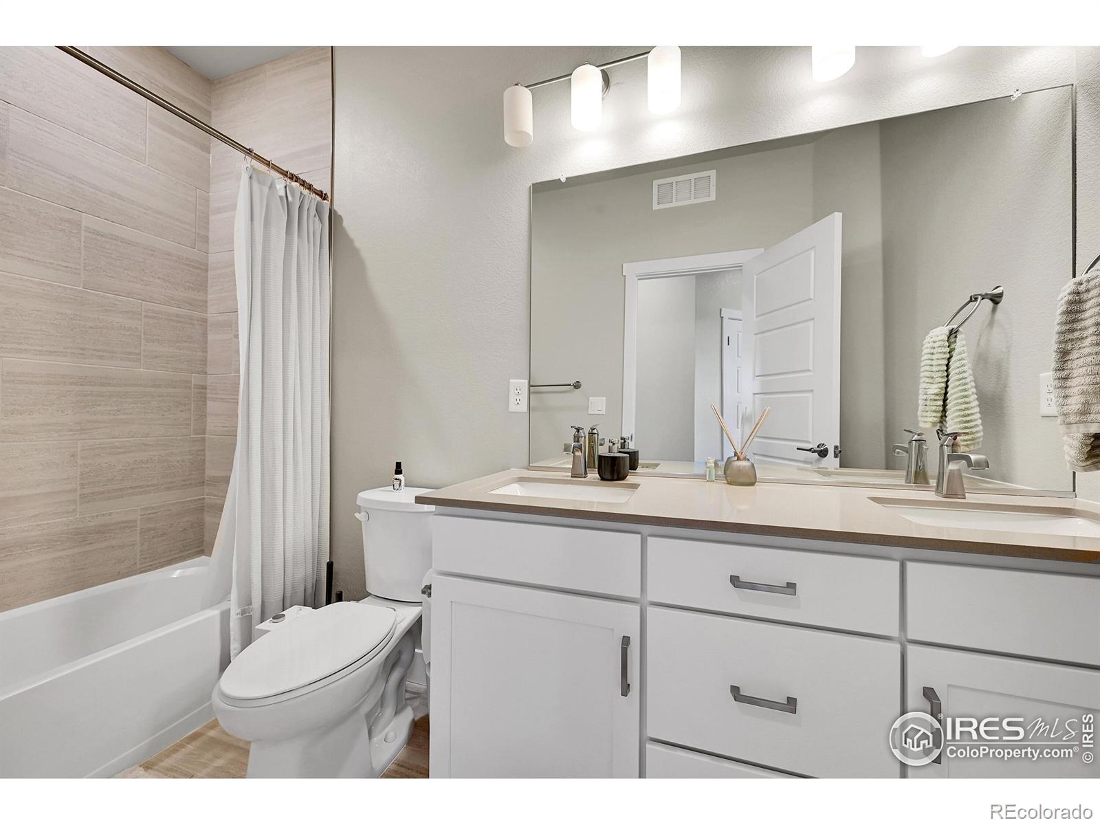 MLS Image #31 for 1575 w 68th avenue,denver, Colorado