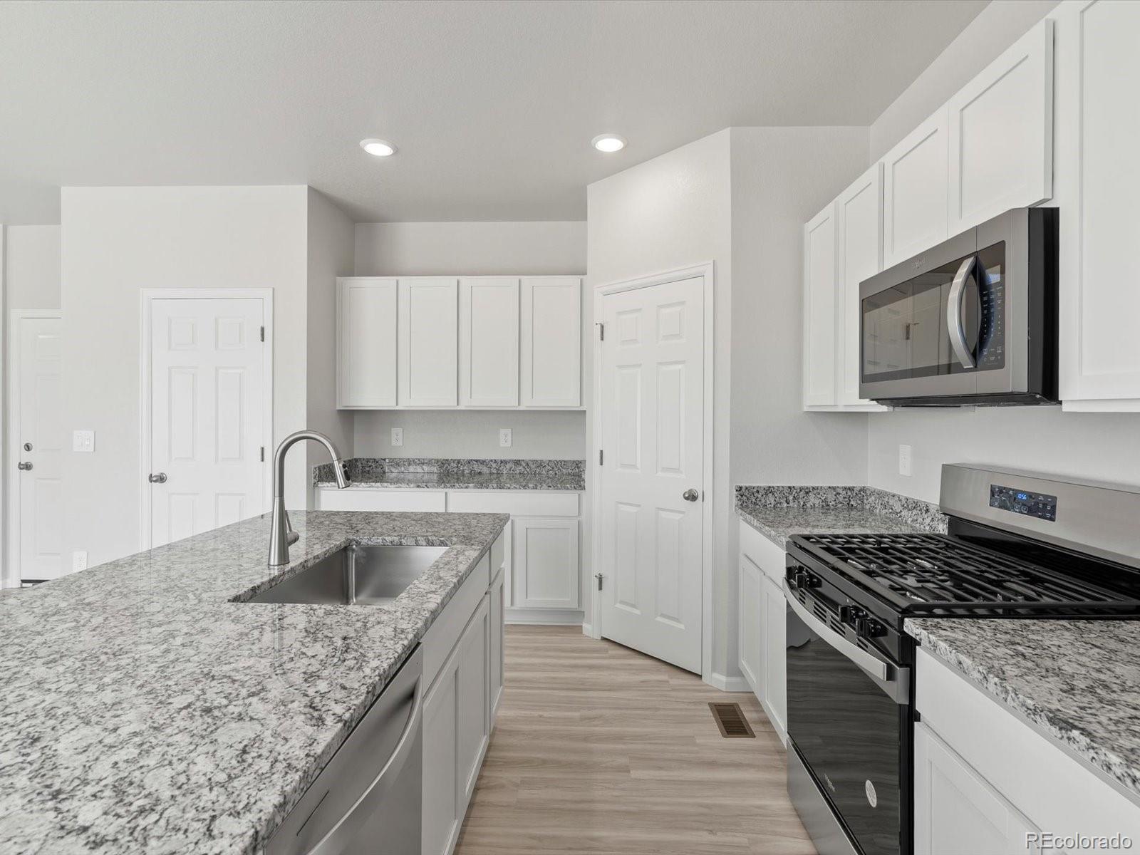 MLS Image #11 for 1134  thunder pass road,severance, Colorado