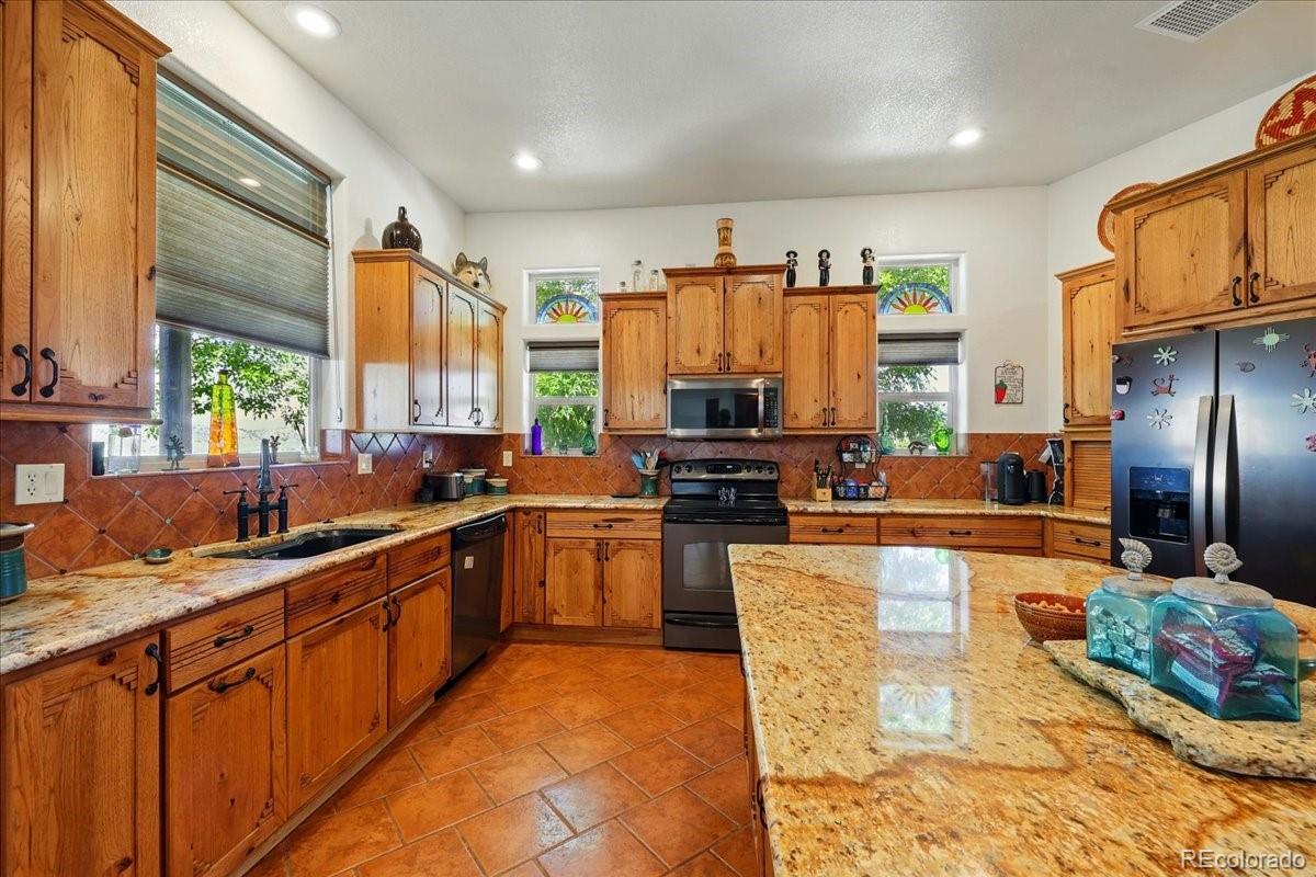 MLS Image #10 for 321  bowie road,penrose, Colorado