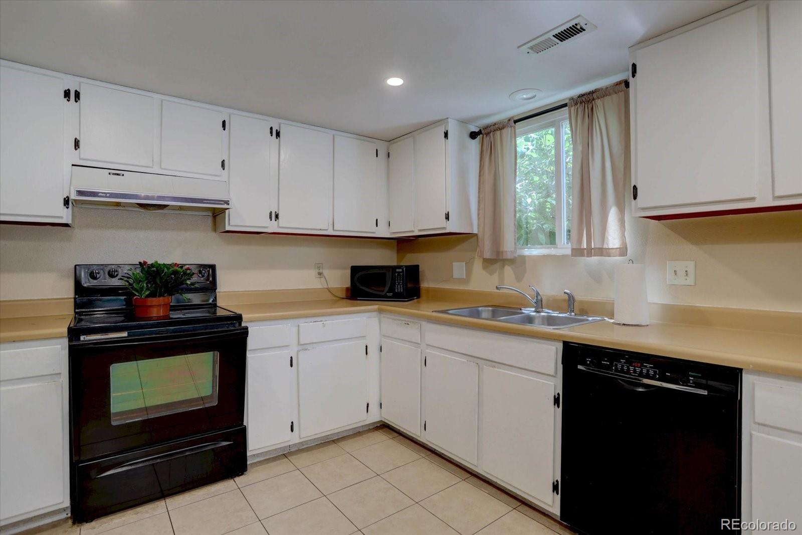 MLS Image #6 for 562 w crestline circle 7d,littleton, Colorado