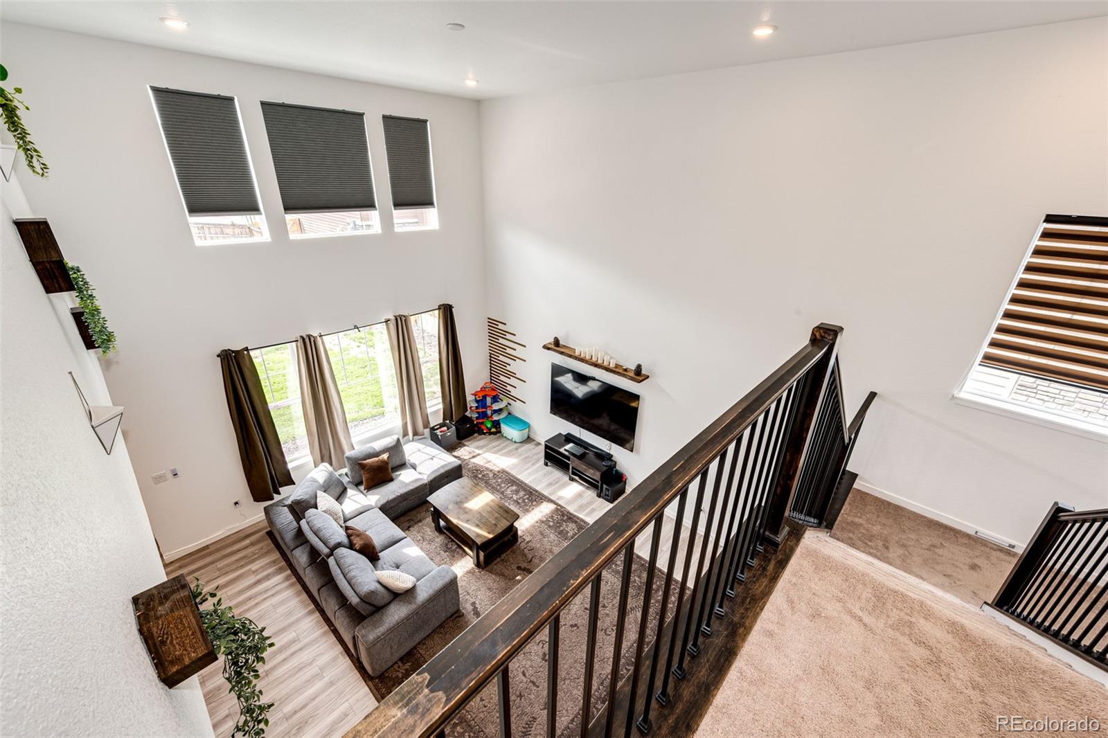 MLS Image #16 for 985 s elk way,aurora, Colorado