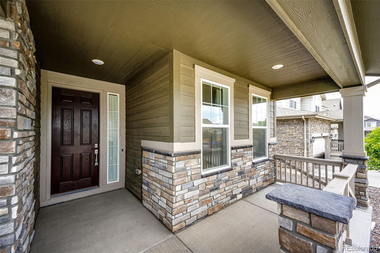 MLS Image #2 for 985 s elk way,aurora, Colorado