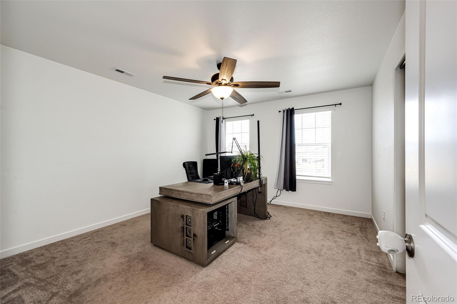 MLS Image #23 for 985 s elk way,aurora, Colorado