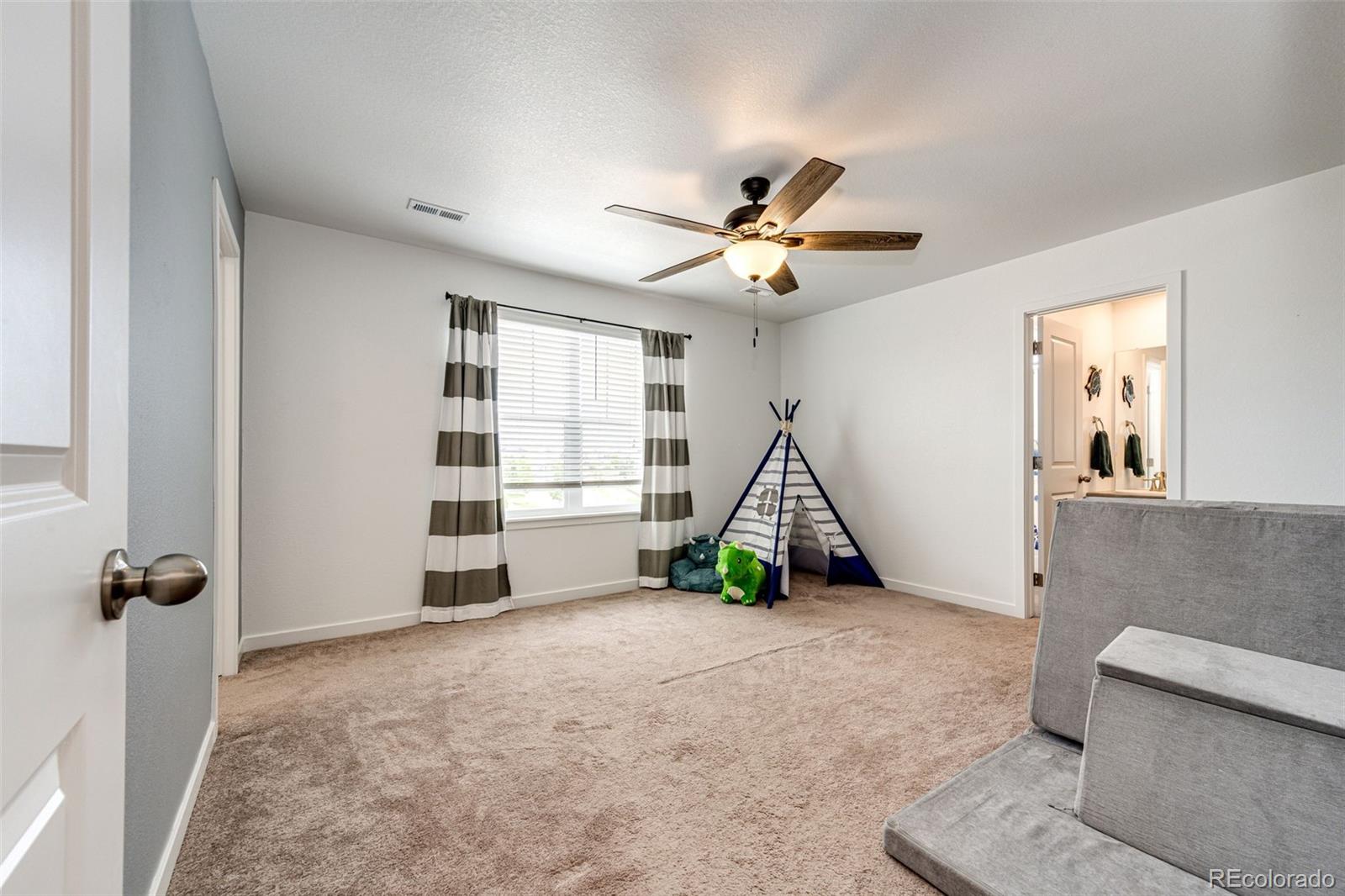 MLS Image #26 for 985 s elk way,aurora, Colorado