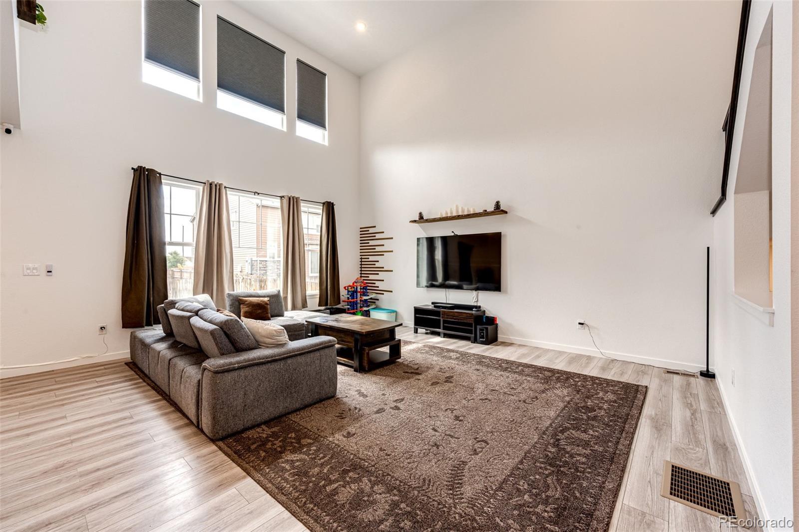 MLS Image #8 for 985 s elk way,aurora, Colorado