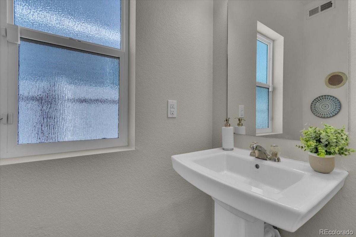 MLS Image #9 for 5558  malta street,denver, Colorado