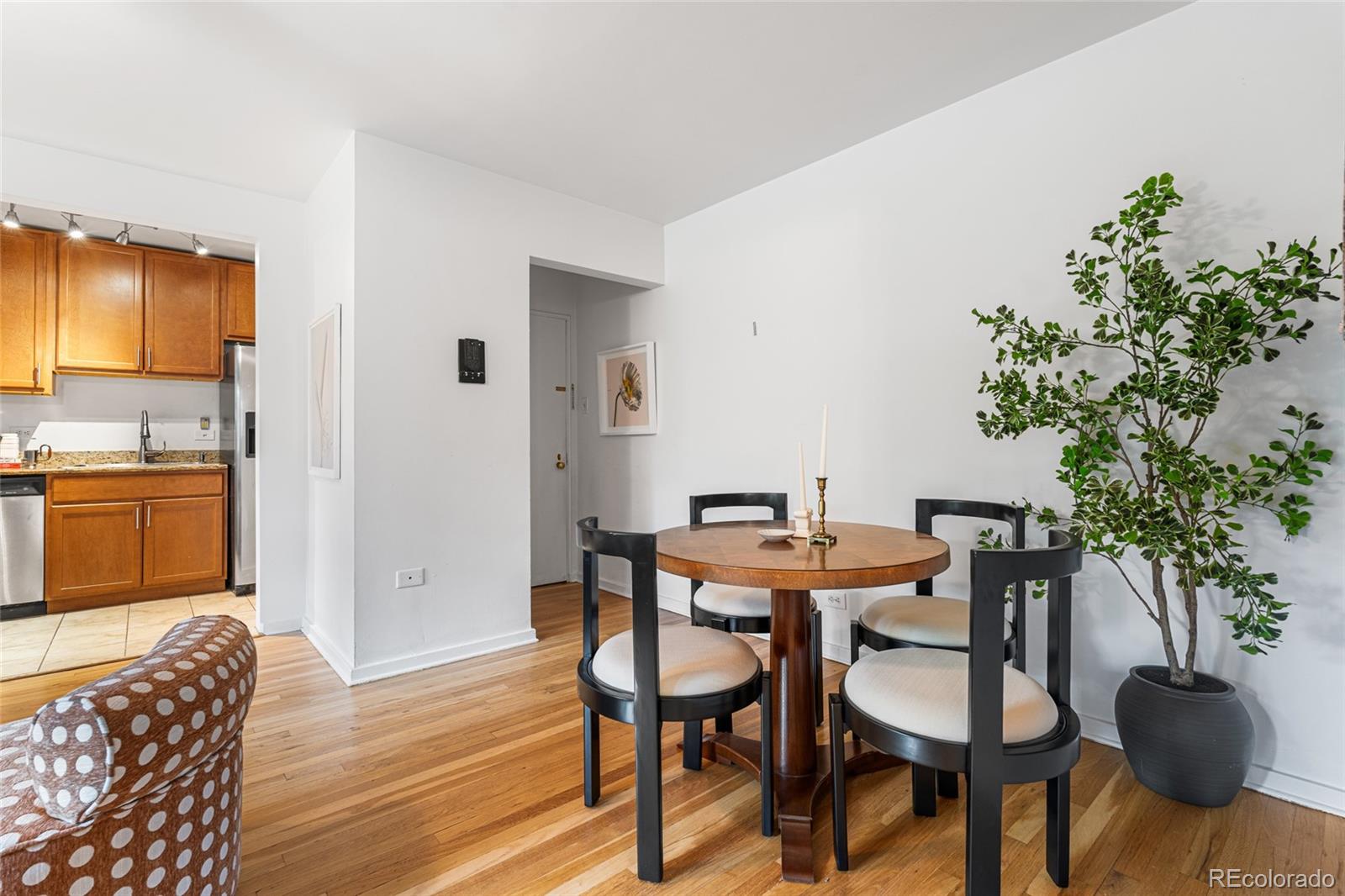 MLS Image #15 for 2100 n franklin street 5,denver, Colorado