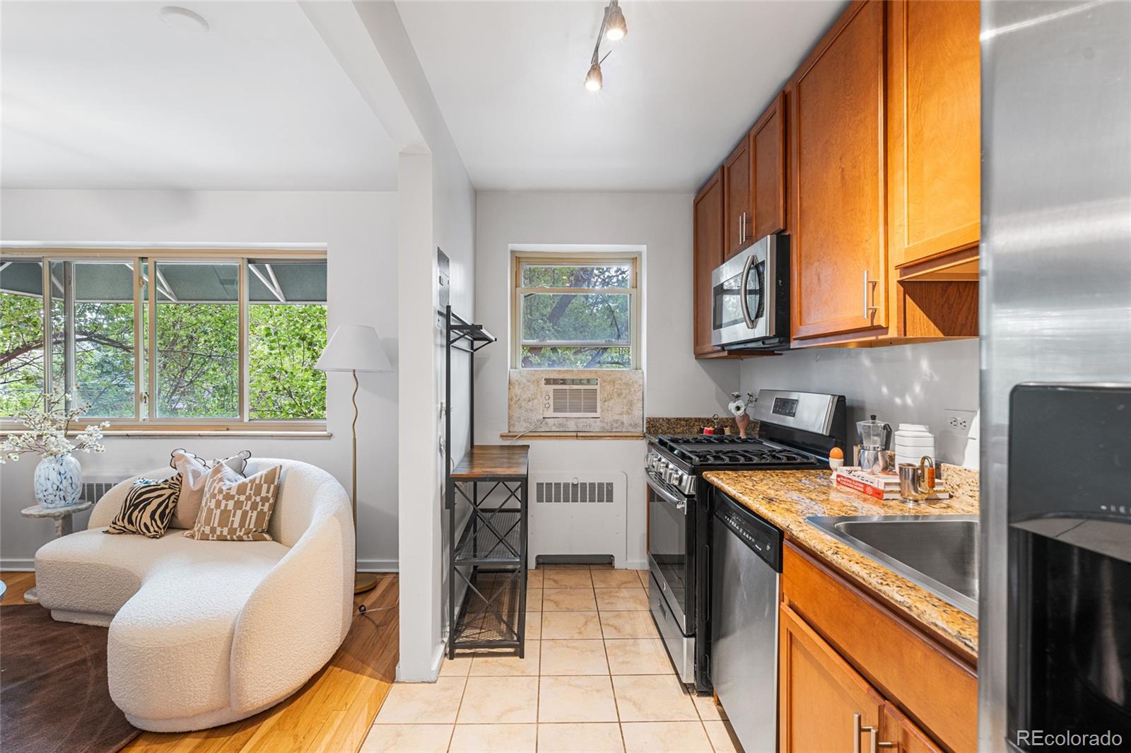 MLS Image #21 for 2100 n franklin street 5,denver, Colorado