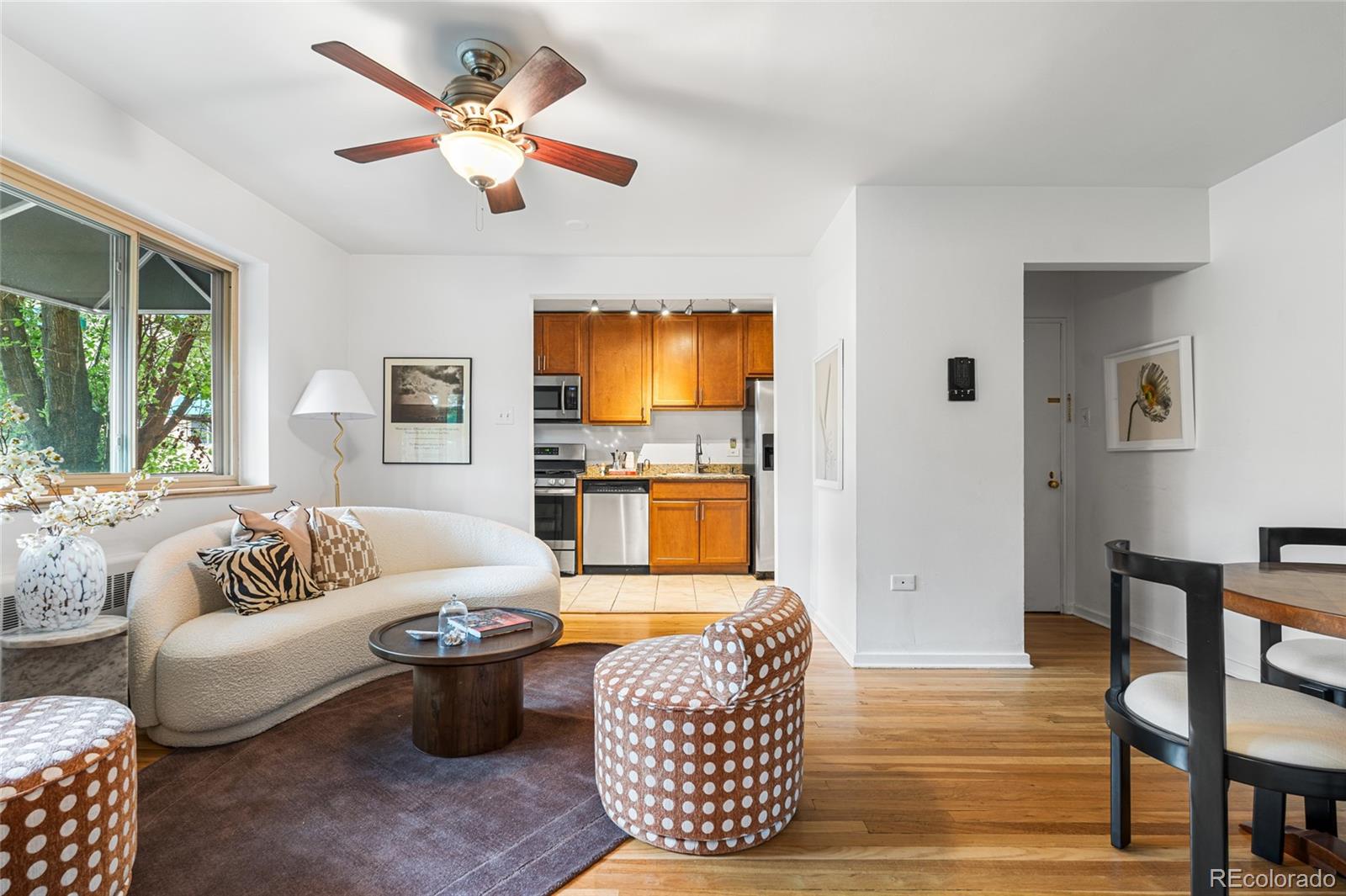 MLS Image #3 for 2100 n franklin street 5,denver, Colorado