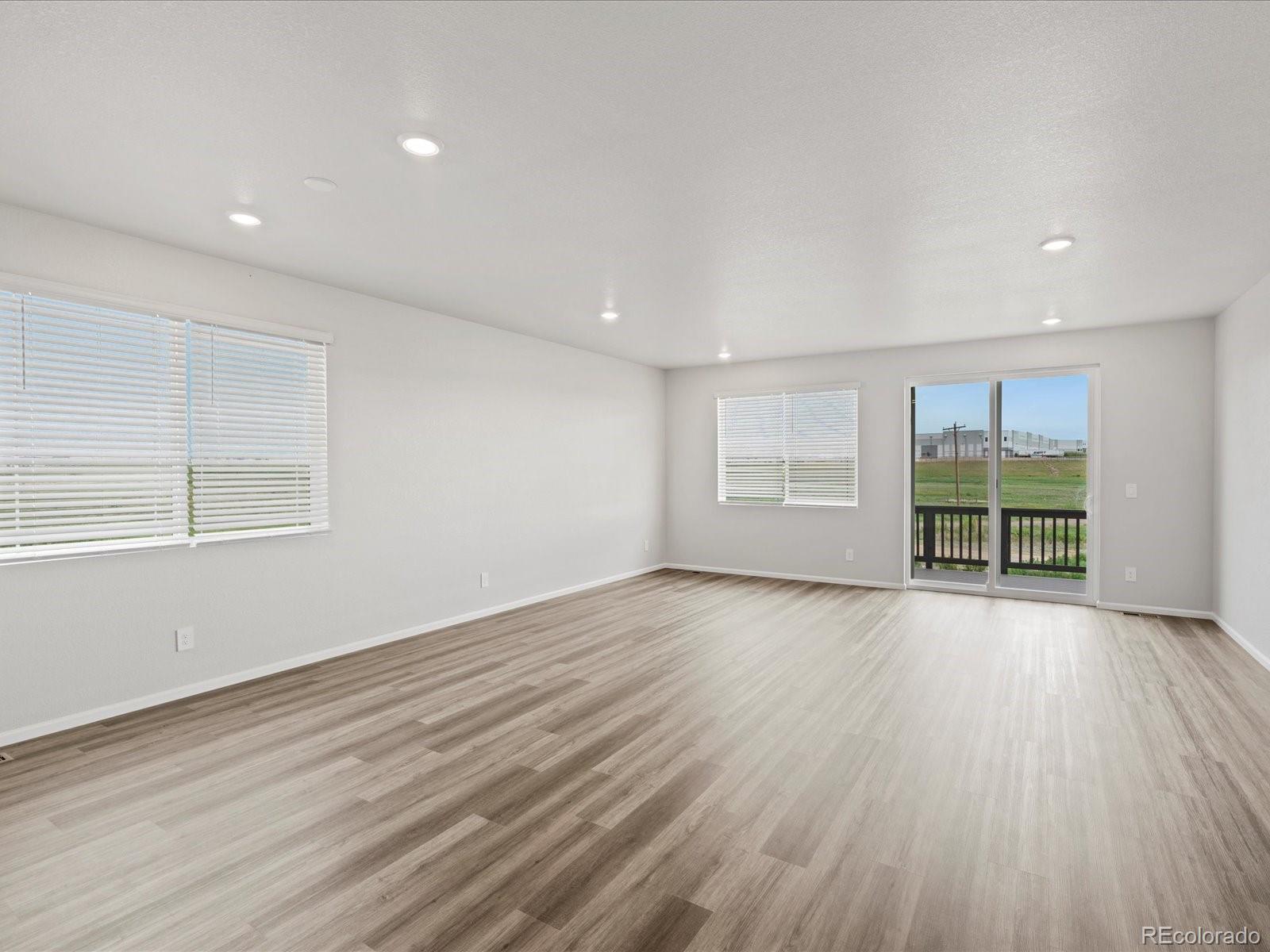 MLS Image #5 for 8809  sedalia street,commerce city, Colorado