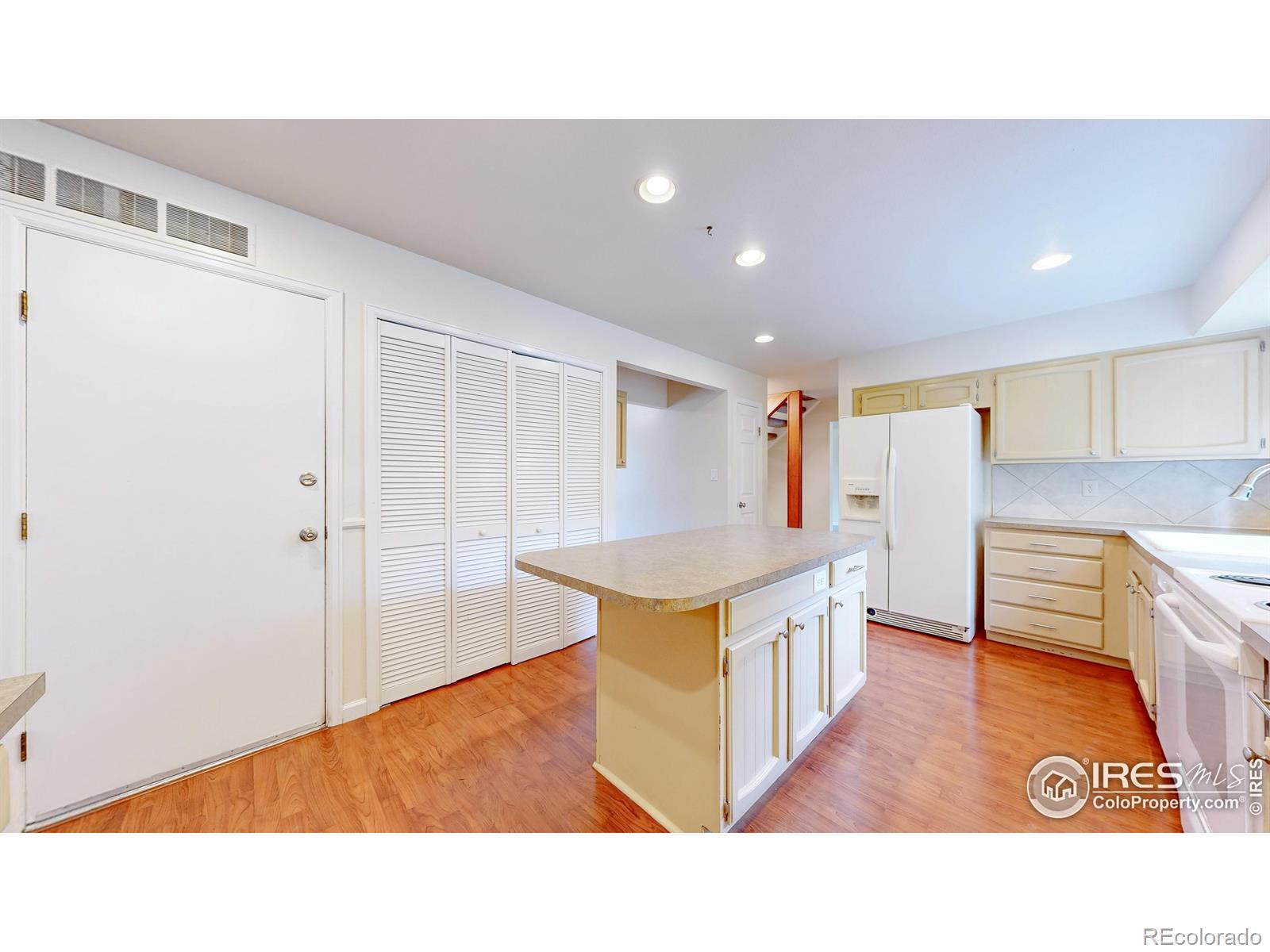 MLS Image #11 for 1706  lakeshore drive,fort collins, Colorado