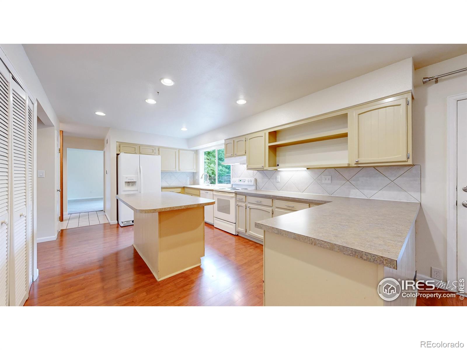 MLS Image #12 for 1706  lakeshore drive,fort collins, Colorado