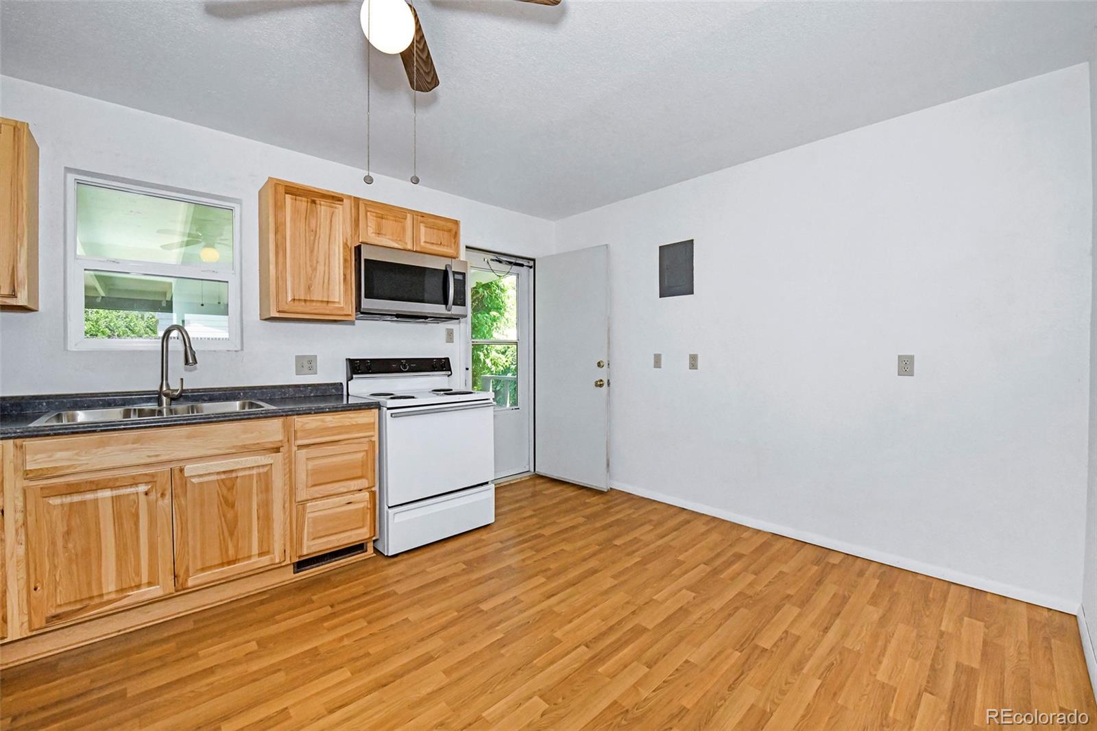 MLS Image #4 for 107  hayes drive,colorado springs, Colorado