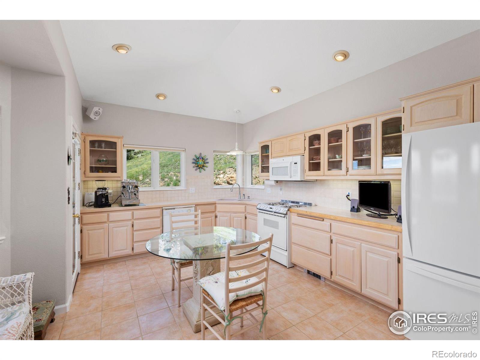 MLS Image #3 for 606  sugarloaf mountain road,boulder, Colorado