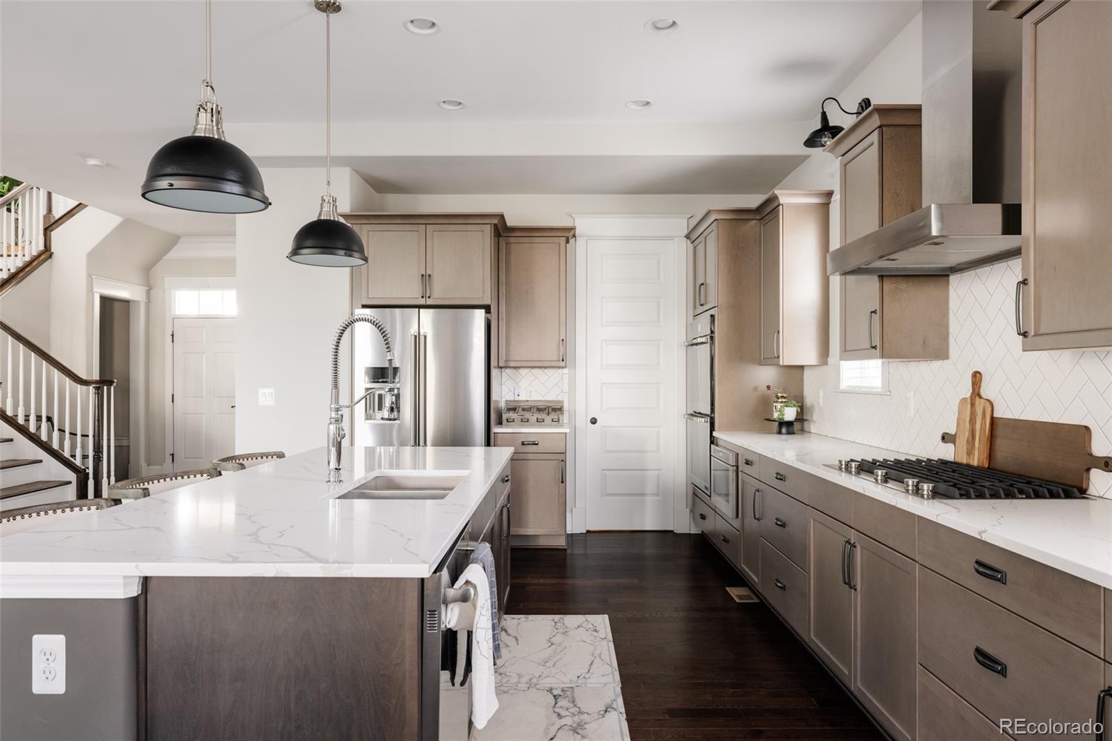 MLS Image #5 for 6072  chester street,denver, Colorado