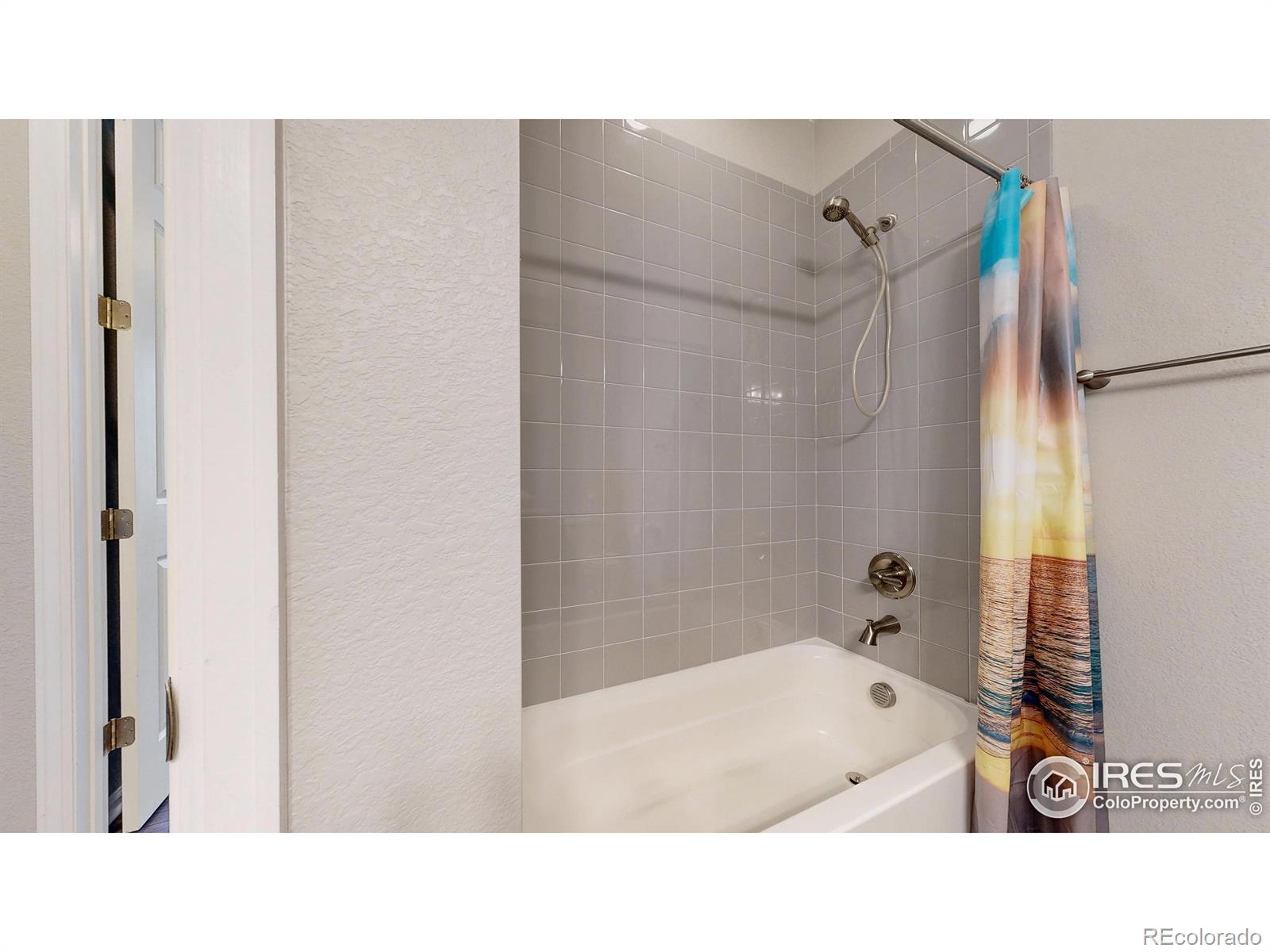MLS Image #14 for 982  blue bell road,berthoud, Colorado