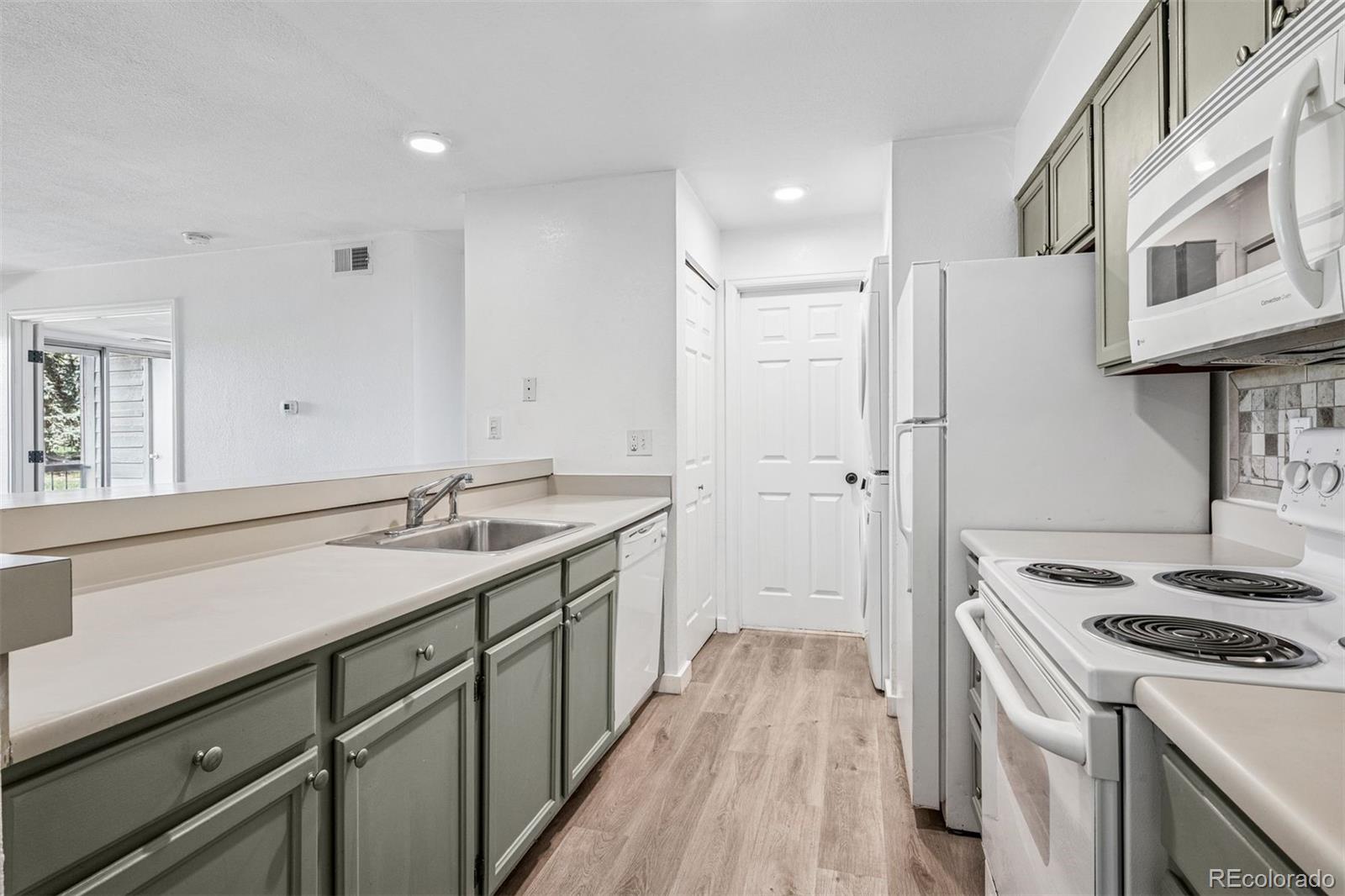 MLS Image #6 for 4899 s dudley street,littleton, Colorado