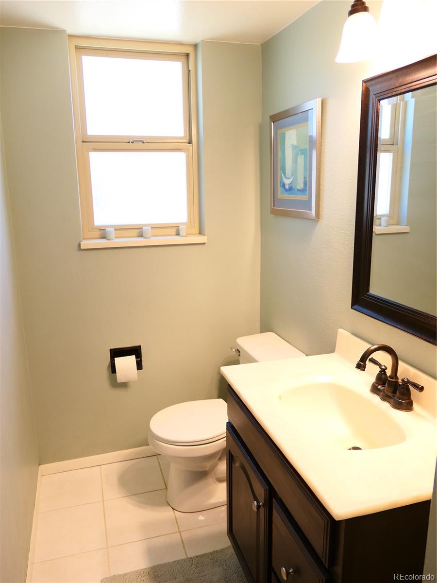 MLS Image #14 for 1936 s poplar street,denver, Colorado