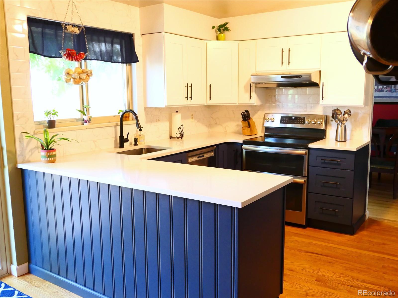 MLS Image #7 for 1936 s poplar street,denver, Colorado