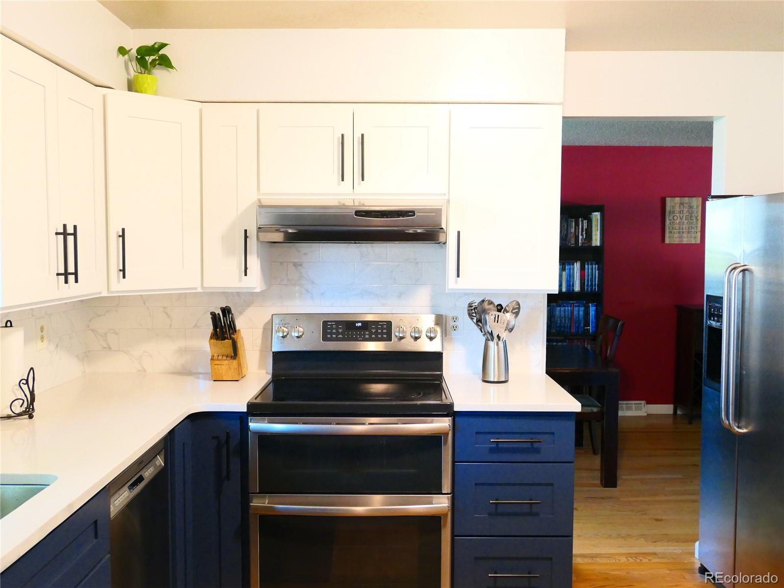 MLS Image #9 for 1936 s poplar street,denver, Colorado