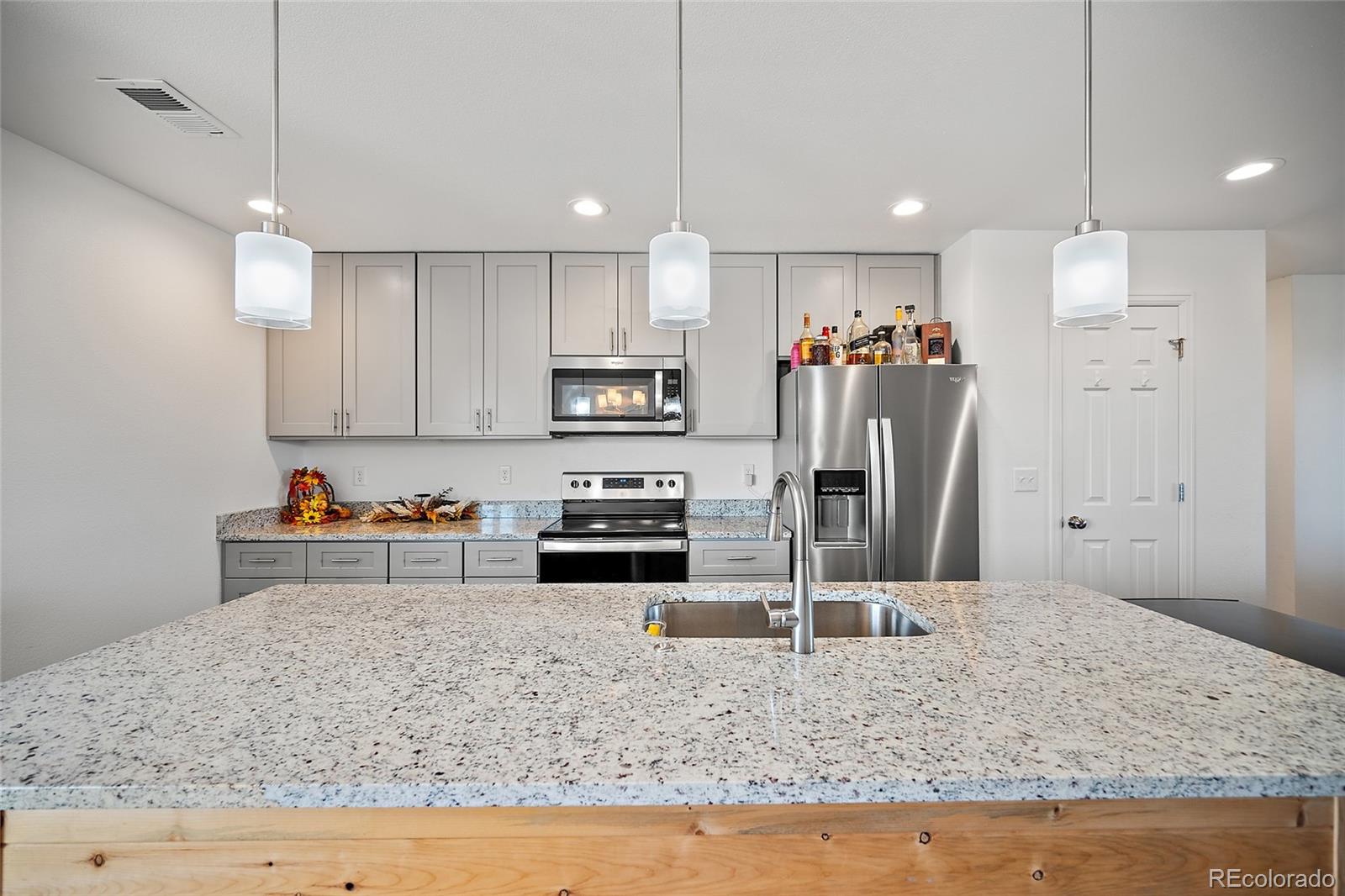 MLS Image #22 for 848 e loma drive,pueblo, Colorado