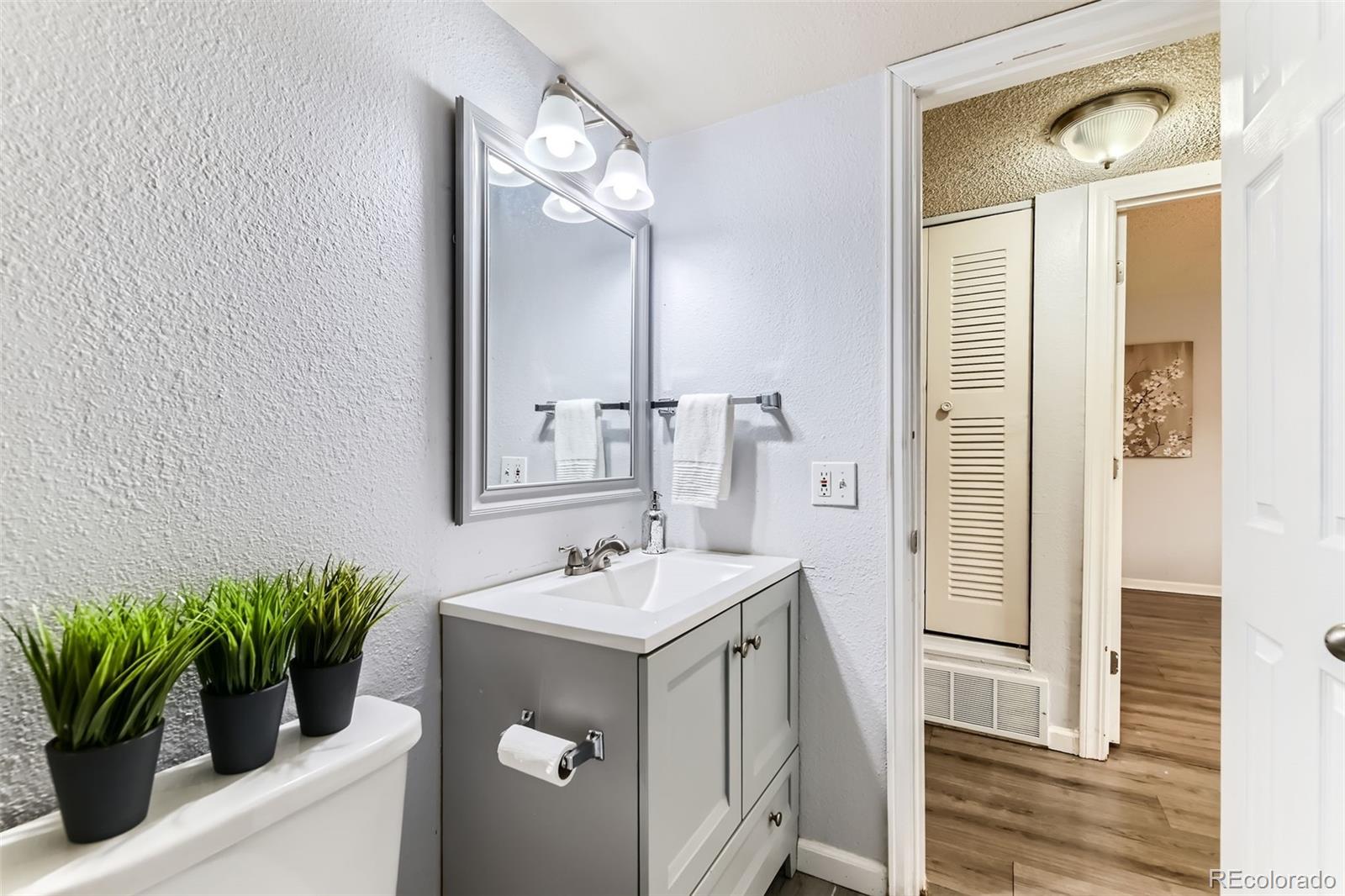 MLS Image #12 for 10211  ura lane,thornton, Colorado