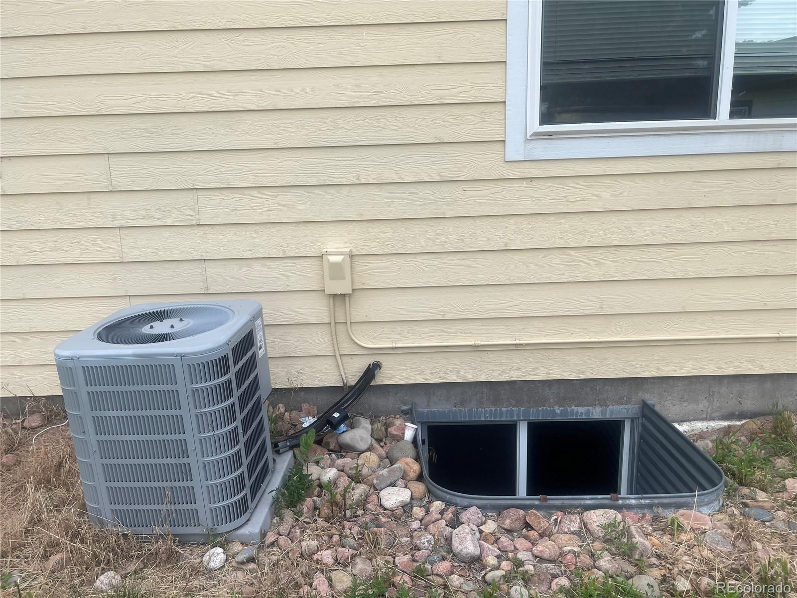 MLS Image #25 for 894 s krameria street,denver, Colorado