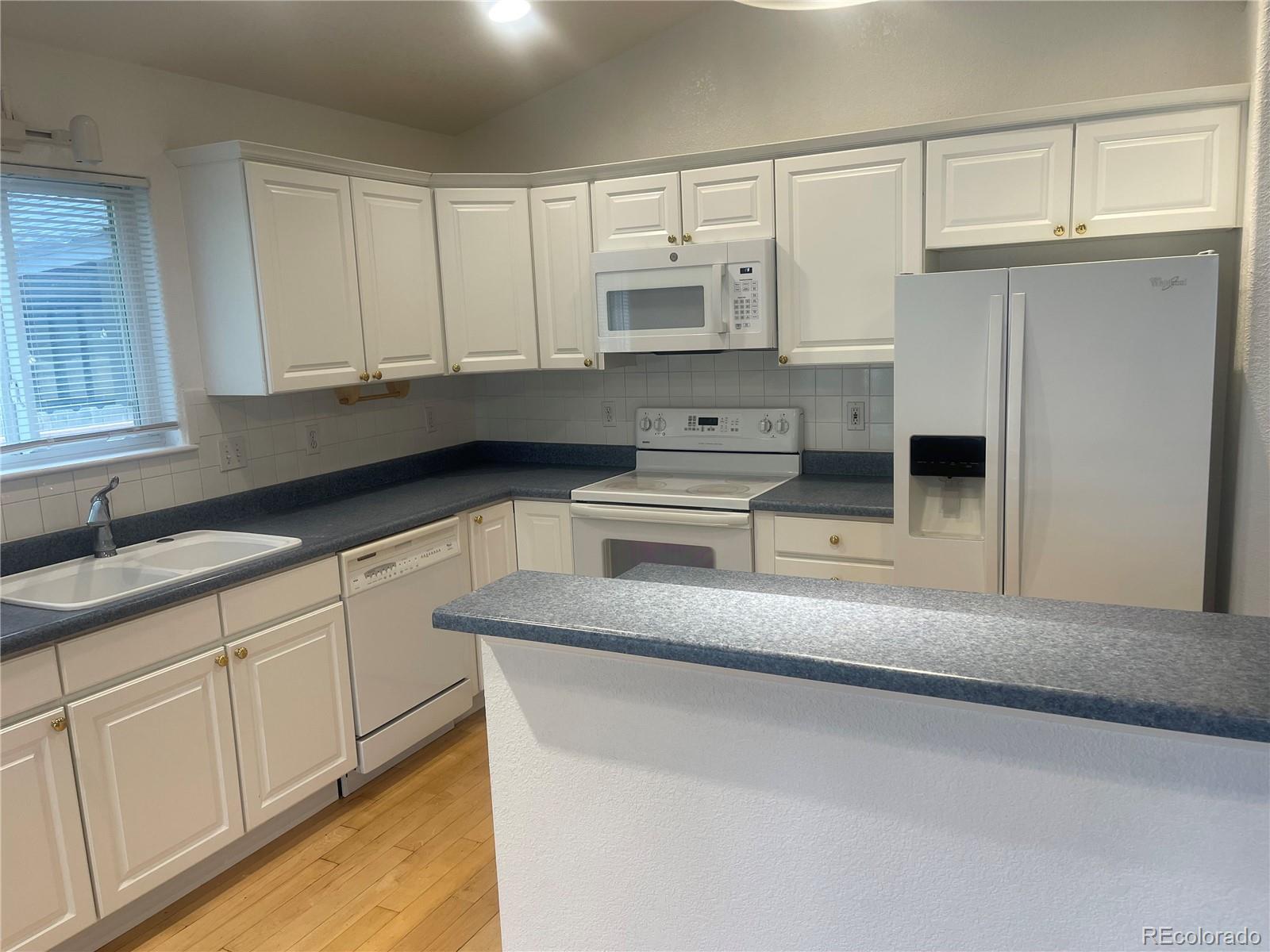 MLS Image #7 for 894 s krameria street,denver, Colorado