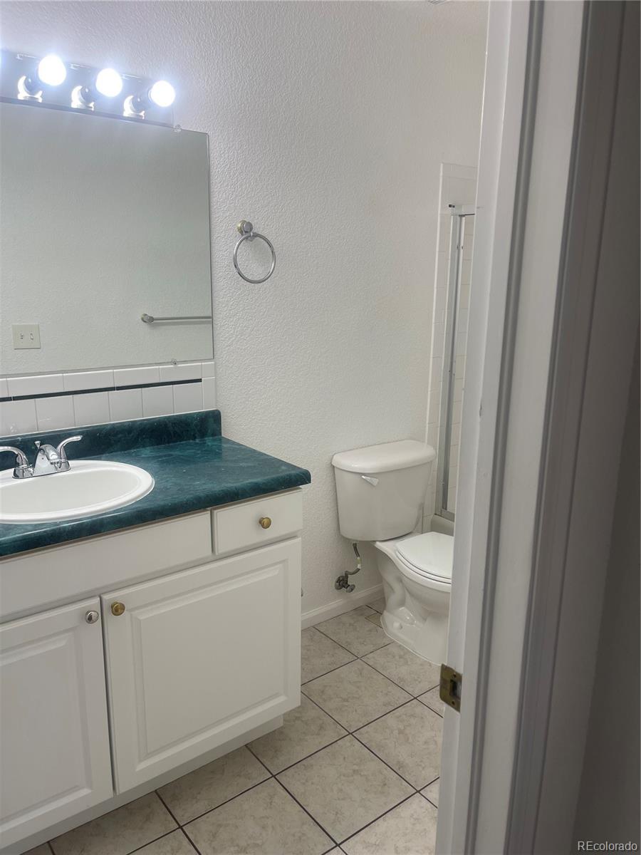 MLS Image #8 for 894 s krameria street,denver, Colorado