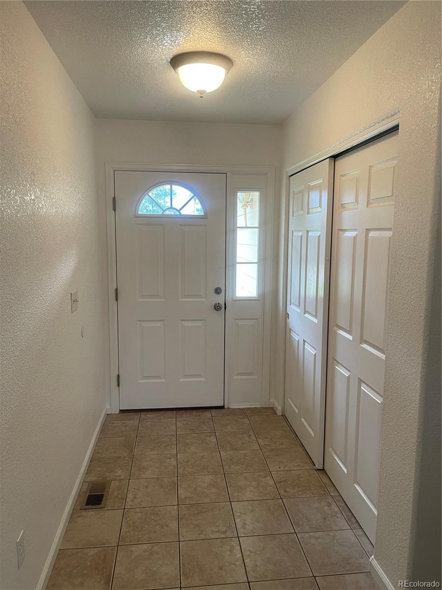 MLS Image #9 for 894 s krameria street,denver, Colorado