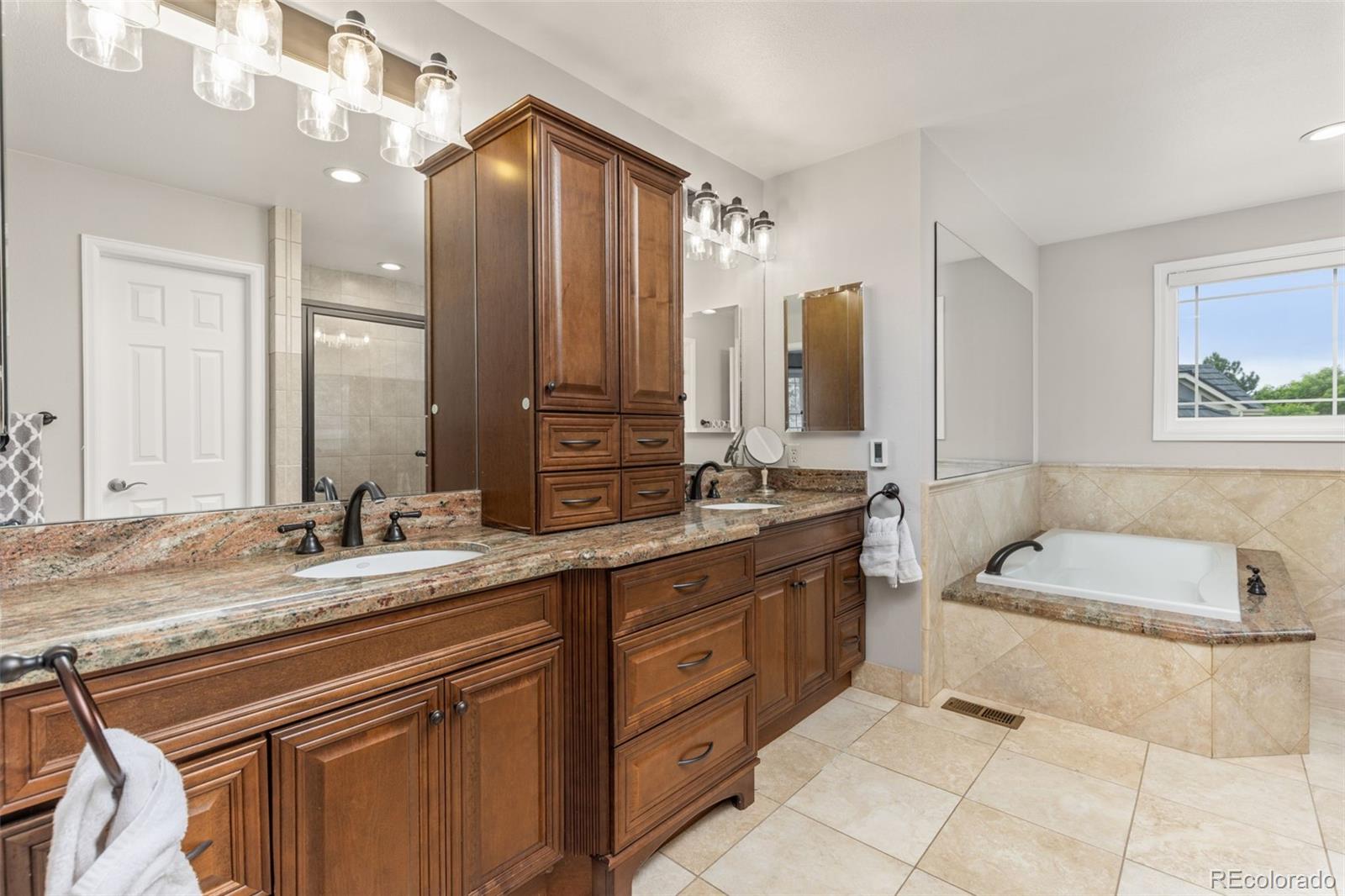 MLS Image #19 for 2555 s zang street,denver, Colorado