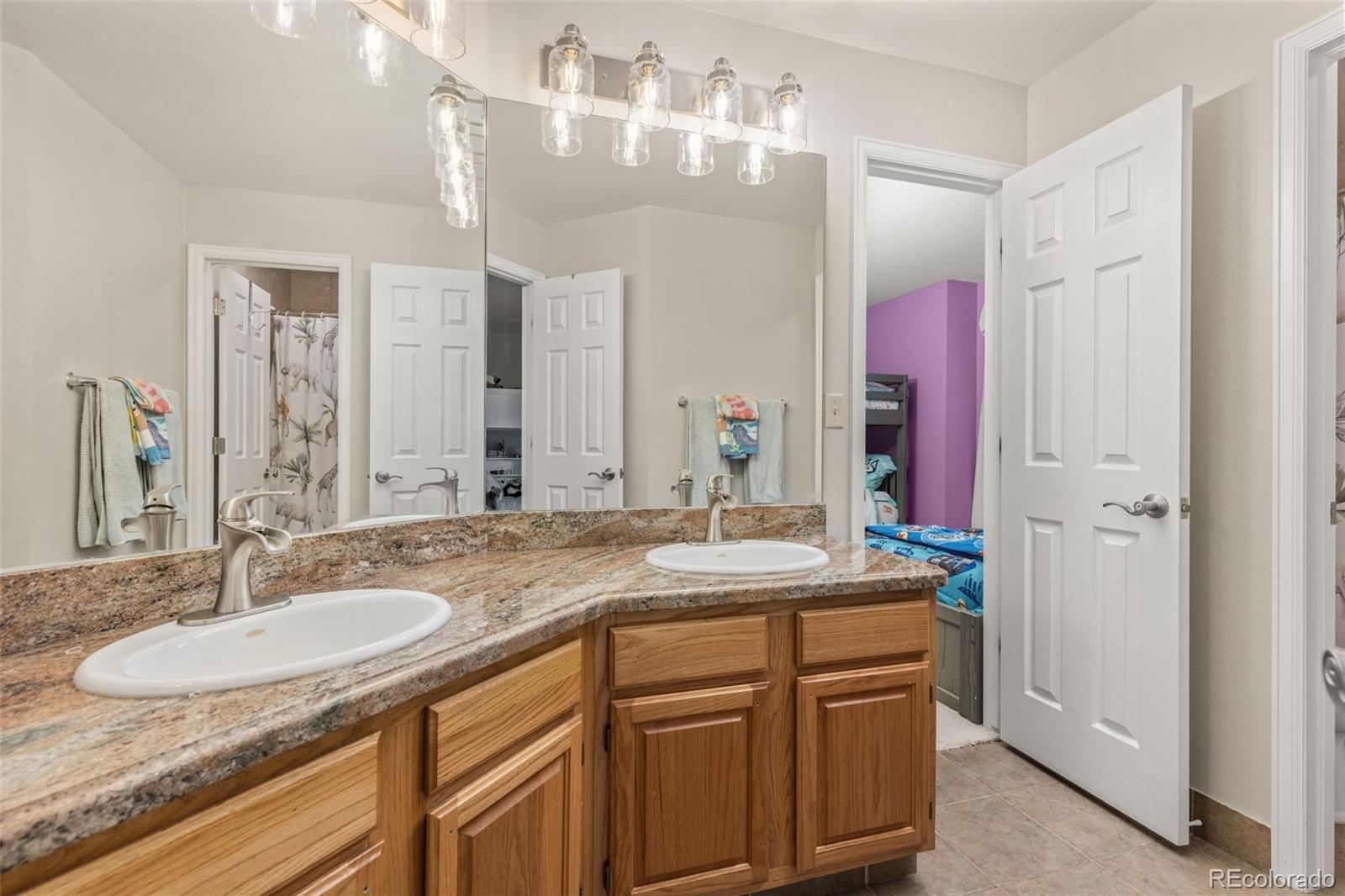 MLS Image #24 for 2555 s zang street,denver, Colorado