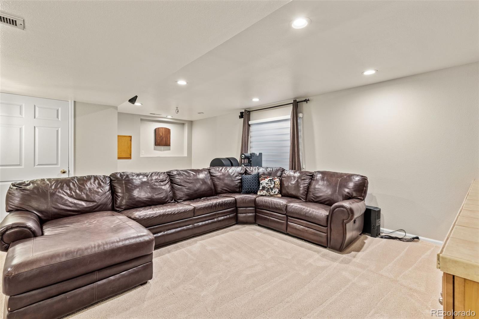 MLS Image #27 for 2555 s zang street,denver, Colorado