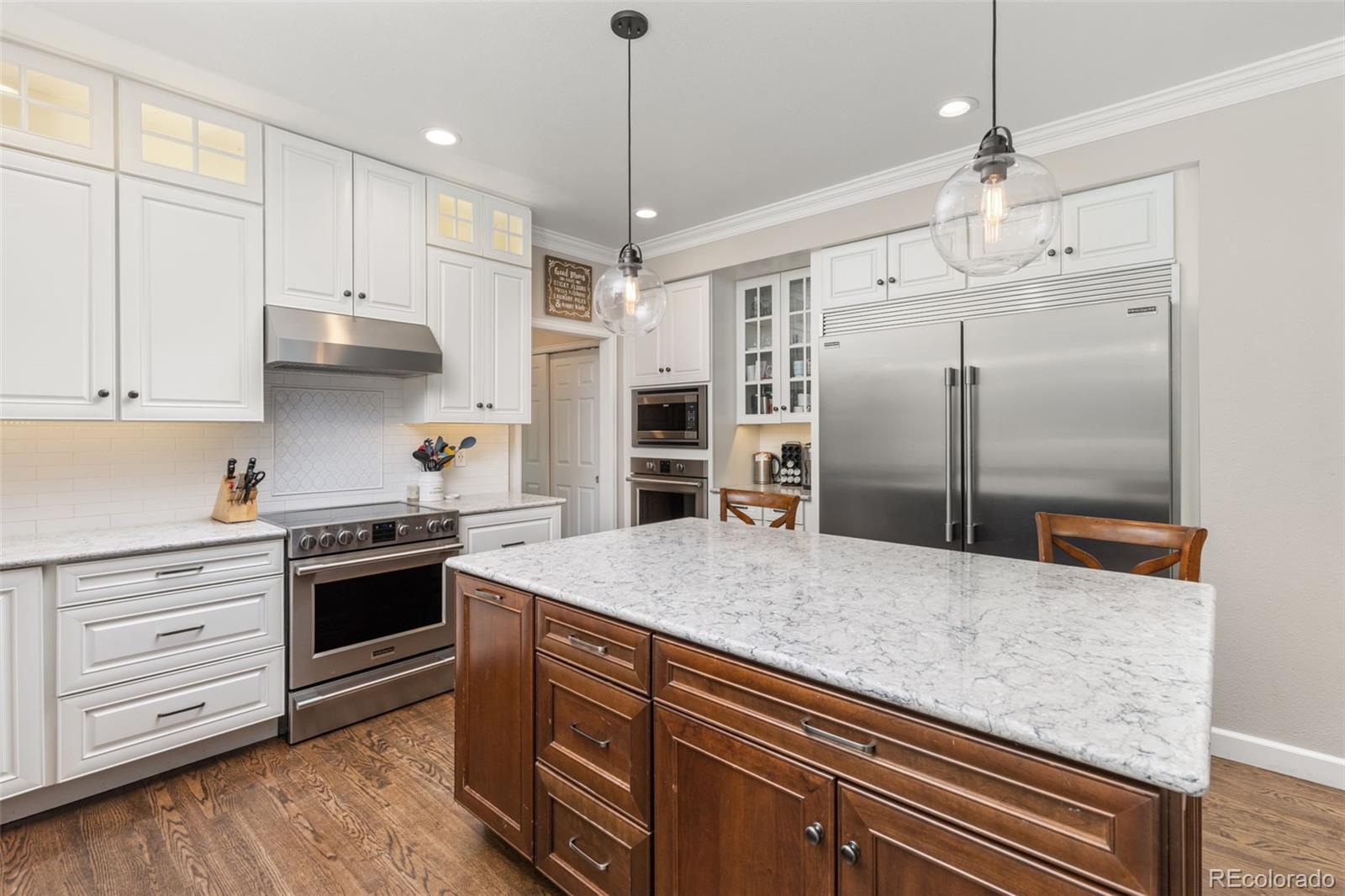 MLS Image #9 for 2555 s zang street,denver, Colorado